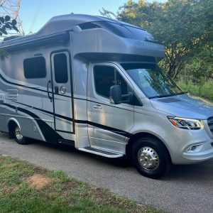 2020 Winnebago Class C RV Vita 24P