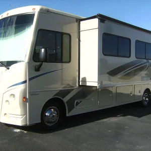 2017 Winnebago Vista 32YE