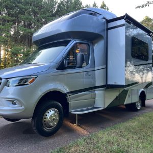 2020 Tiffin Wayfarer 25QW Motorhome