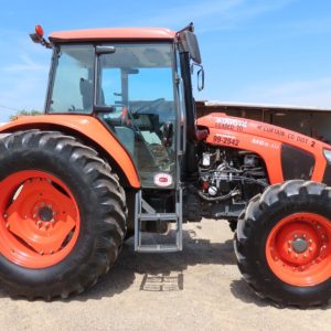 2017 Kubota M6S-111 4WD Utility Ag Tractor A⁄C Cab PTO Aux Hyd