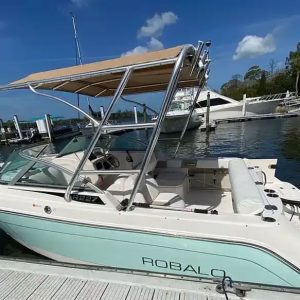 2018 Robalo R227