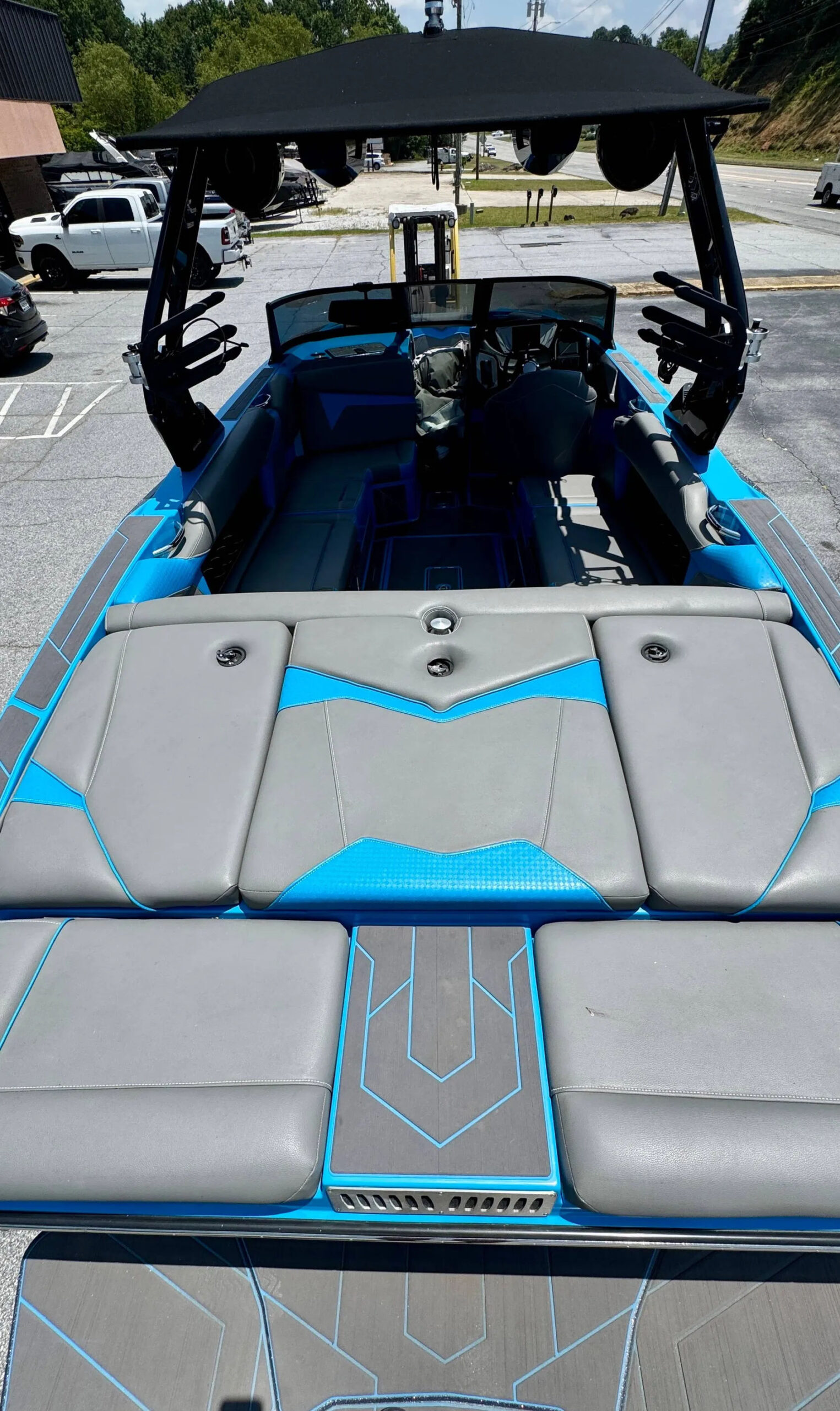 2023 Supreme S240 - Image 6