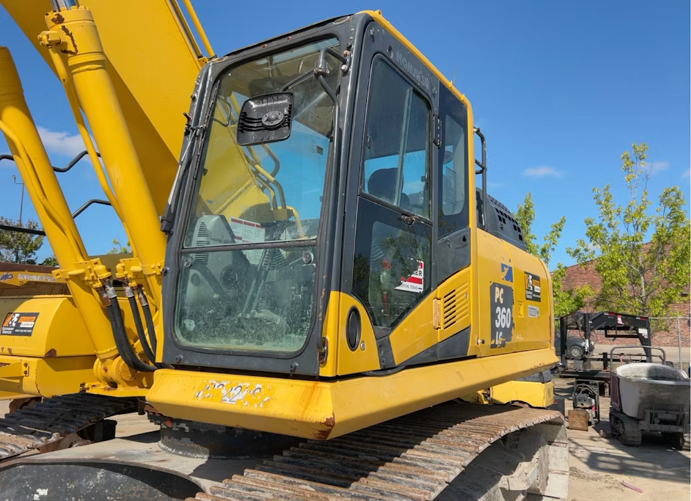 2022 Komatsu PC360LC-11 - Image 9