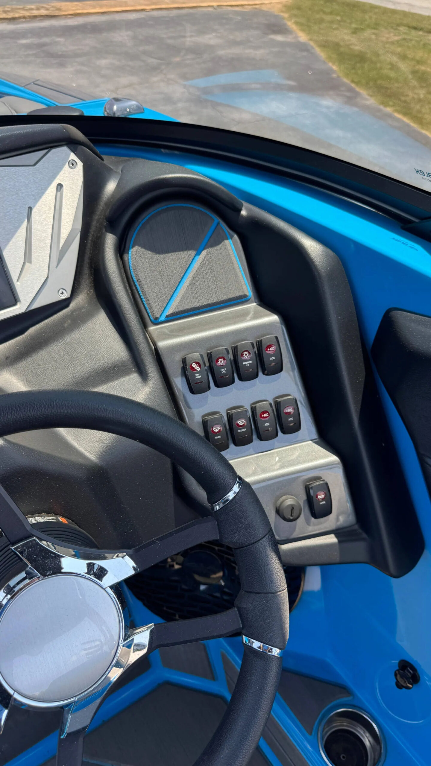 2023 Supreme S240 - Image 10