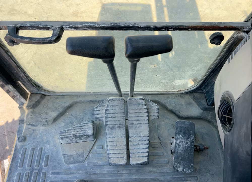 2022 Komatsu PC360LC-11 - Image 15