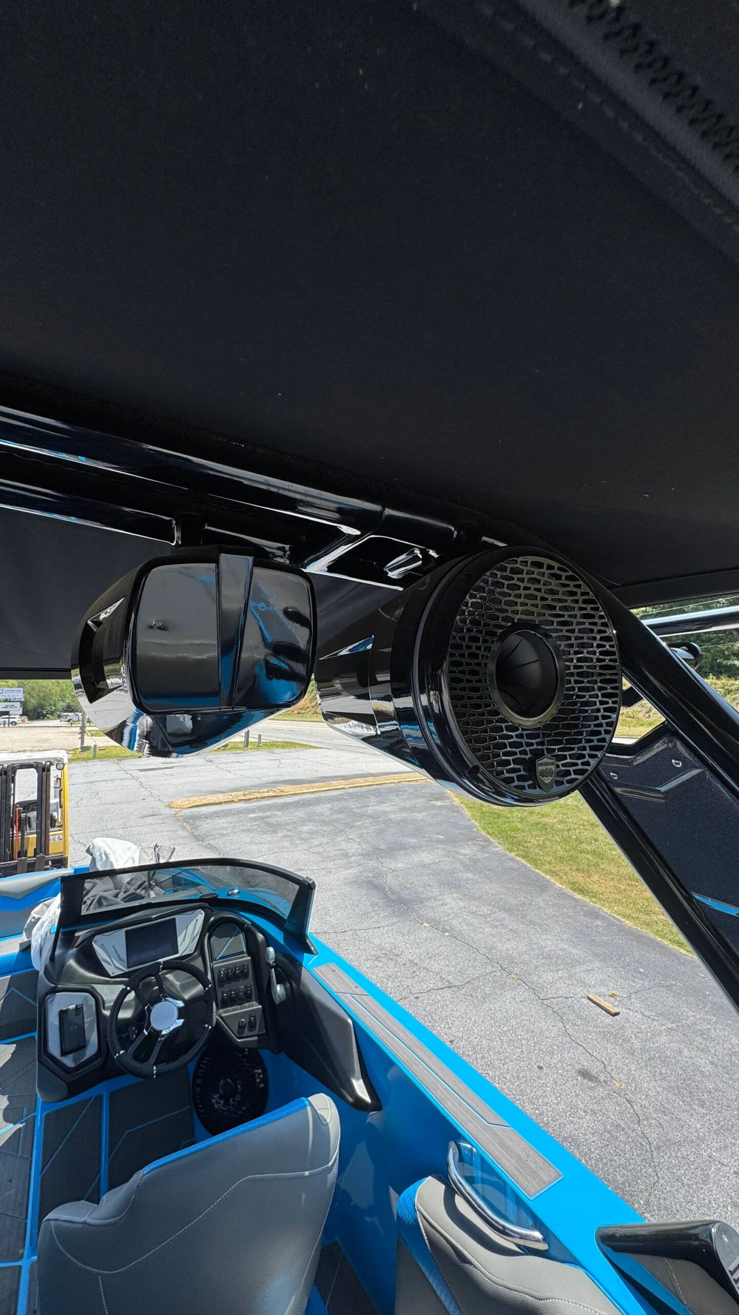 2023 Supreme S240 - Image 16