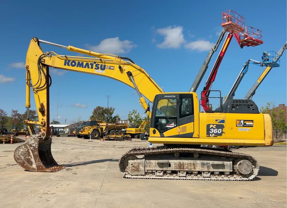 2022 Komatsu PC360LC-11