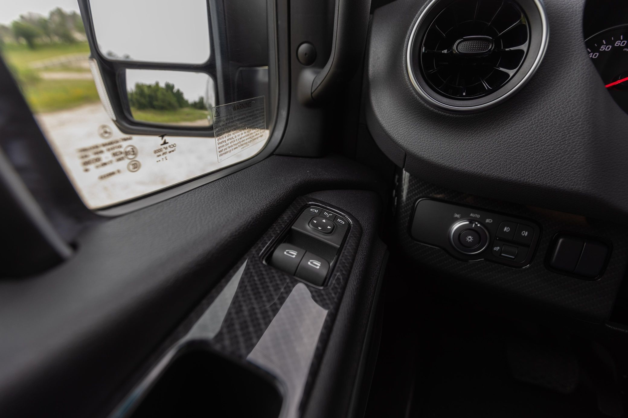 2023 Winnebago Revel 4x4 - Image 22