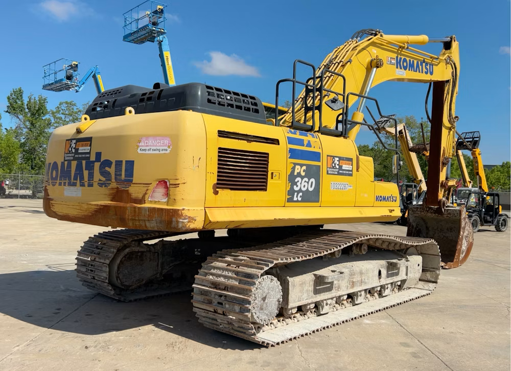 2022 Komatsu PC360LC-11 - Image 4