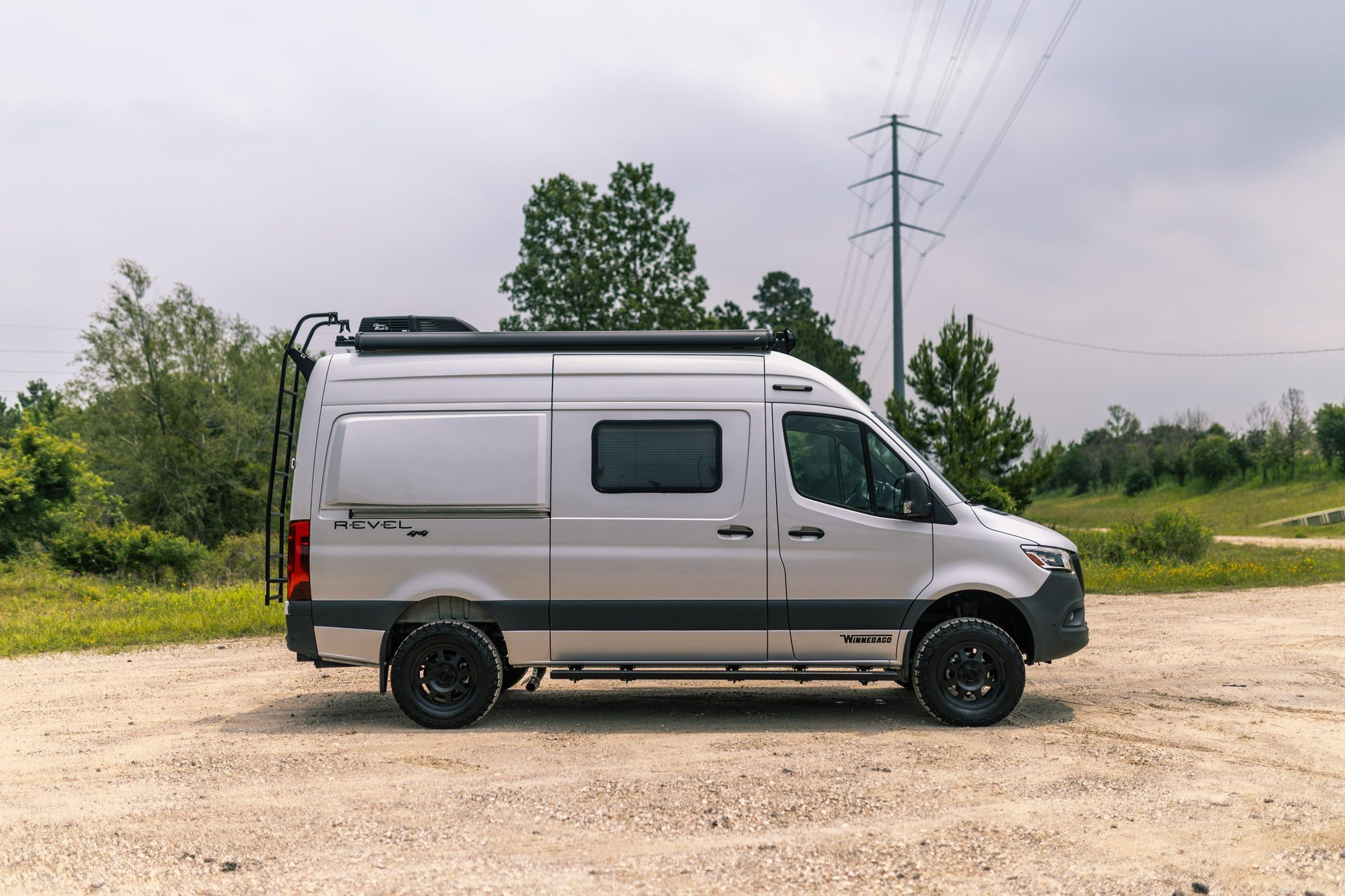2023 Winnebago Revel 4x4 - Image 32