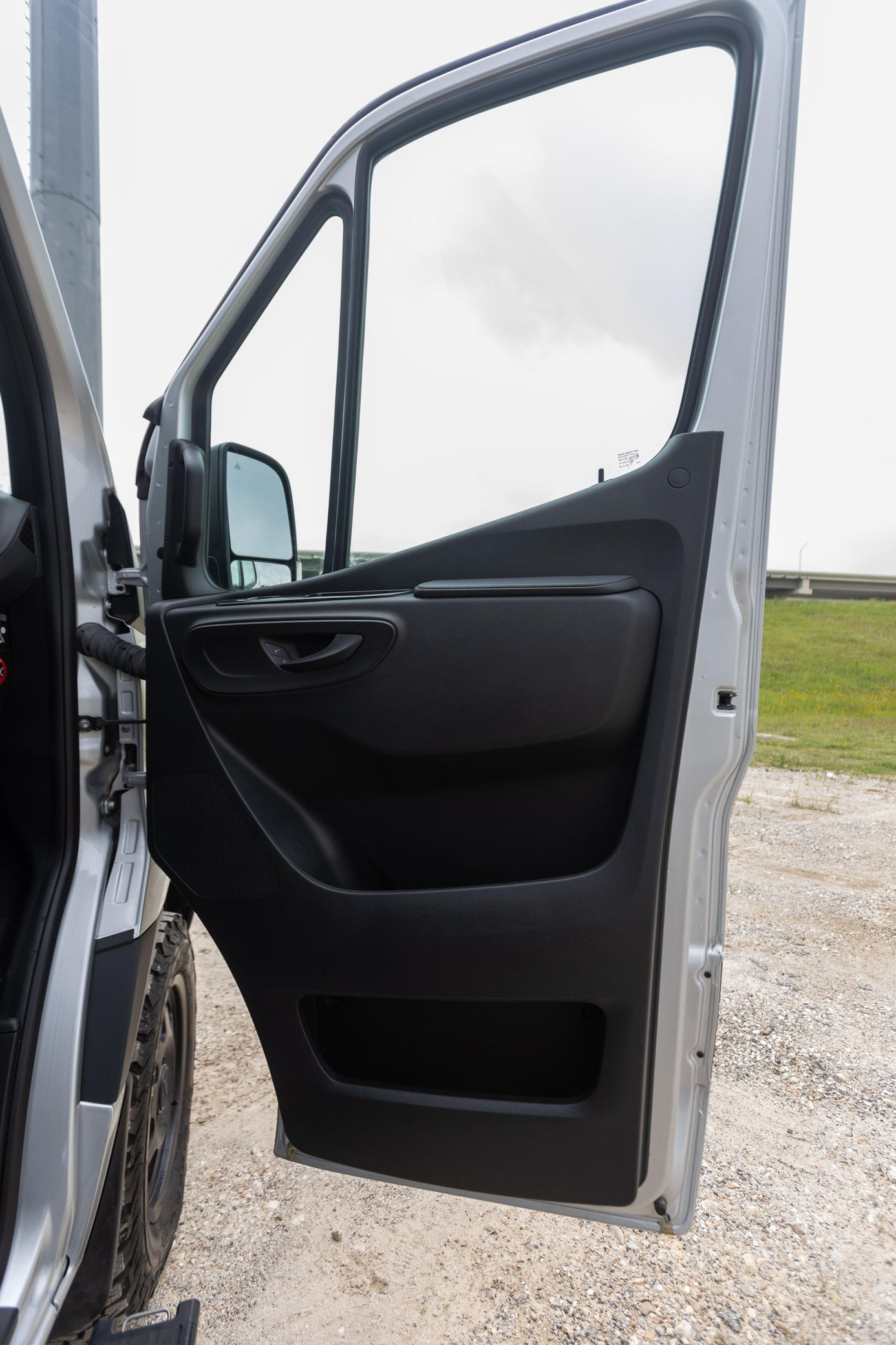2023 Winnebago Revel 4x4 - Image 35