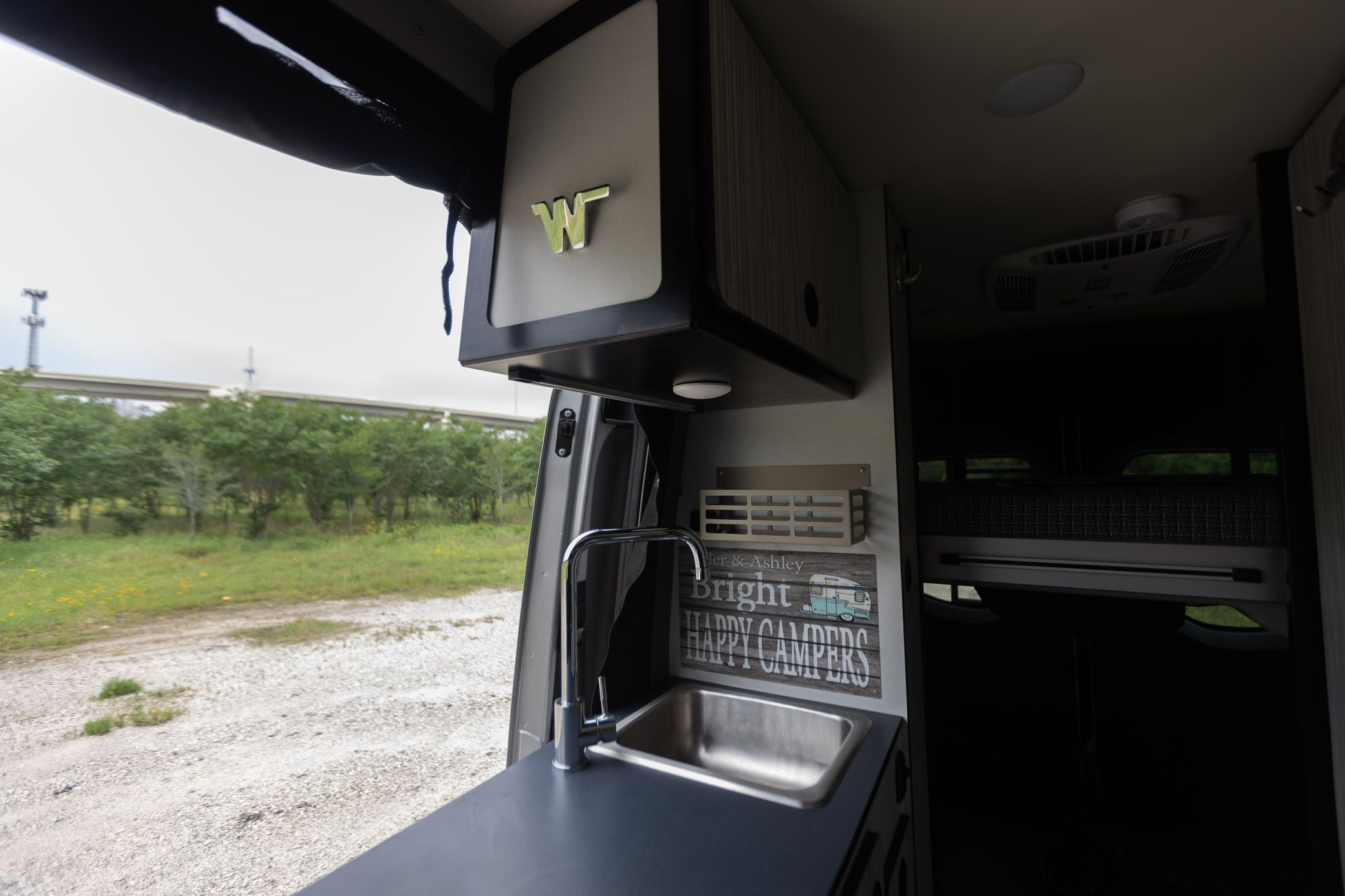 2023 Winnebago Revel 4x4 - Image 41