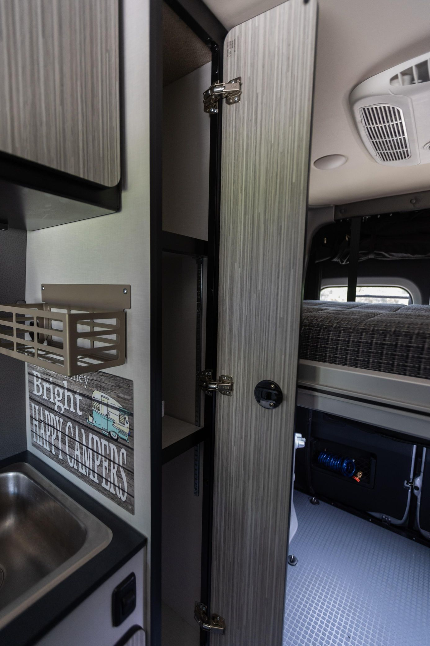 2023 Winnebago Revel 4x4 - Image 78