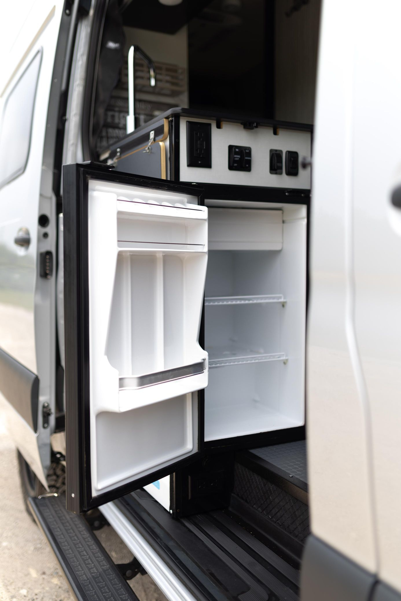 2023 Winnebago Revel 4x4 - Image 85