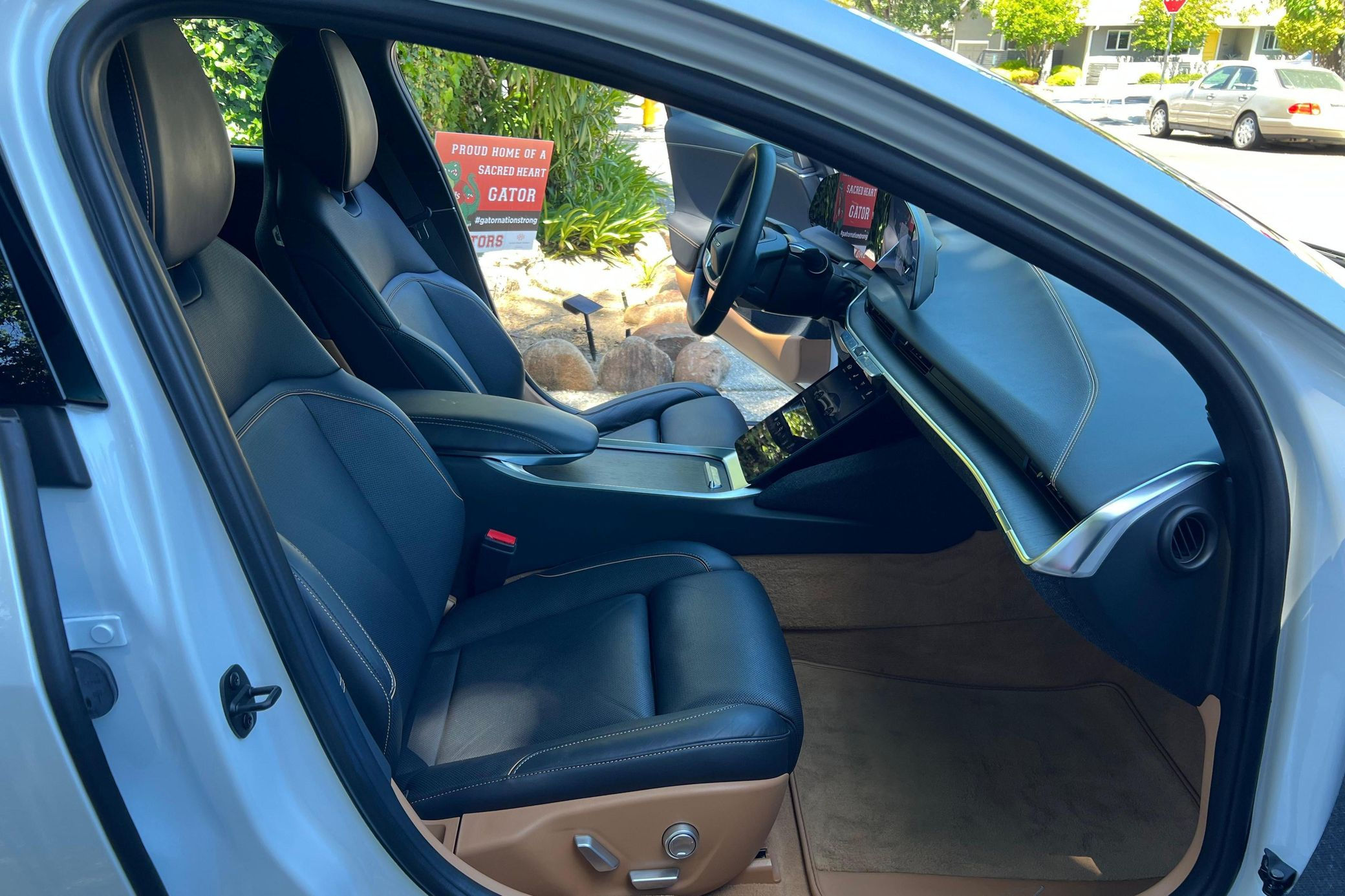 2023 Lucid Air Touring - Image 7