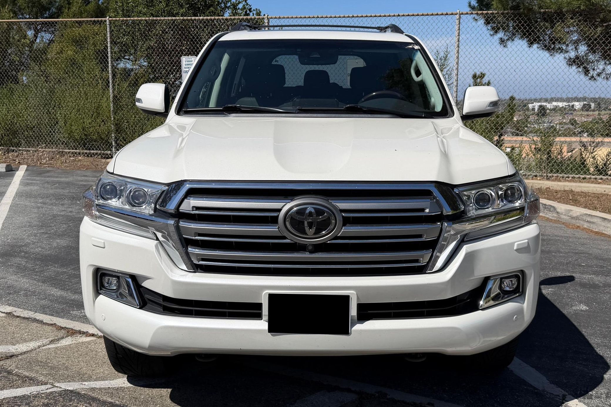 2017 Toyota Land Cruiser - Image 4