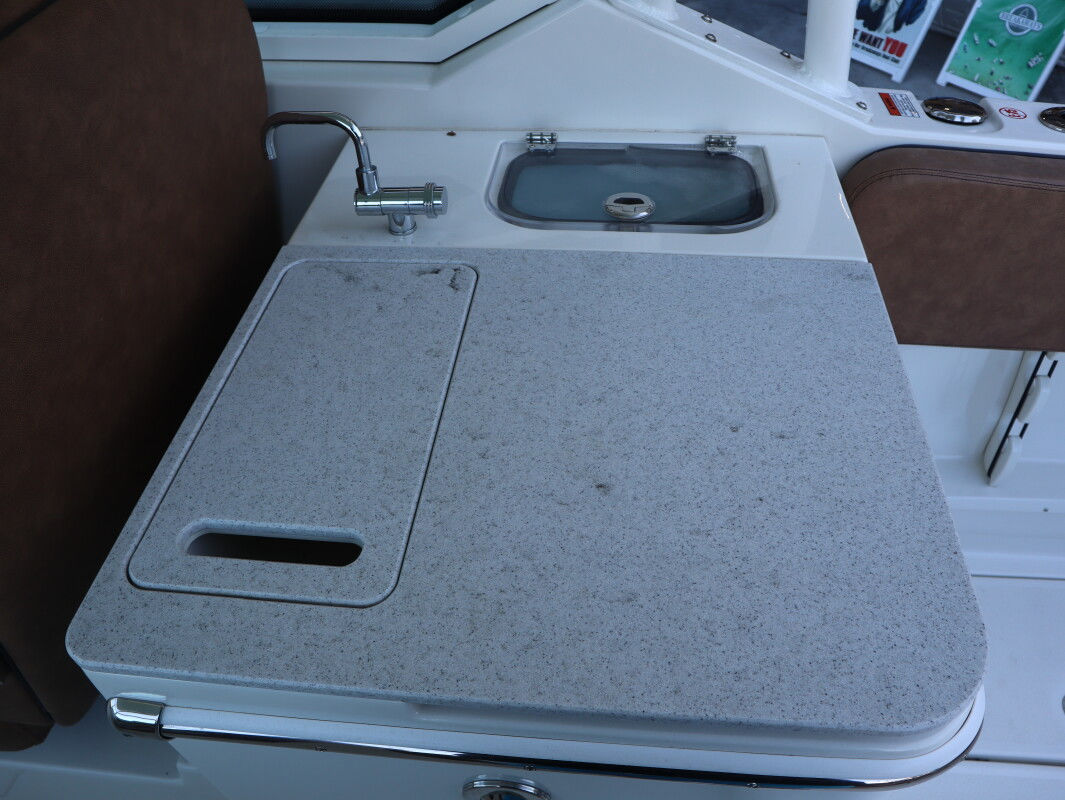 2022 Stingray 269 DC - Image 8