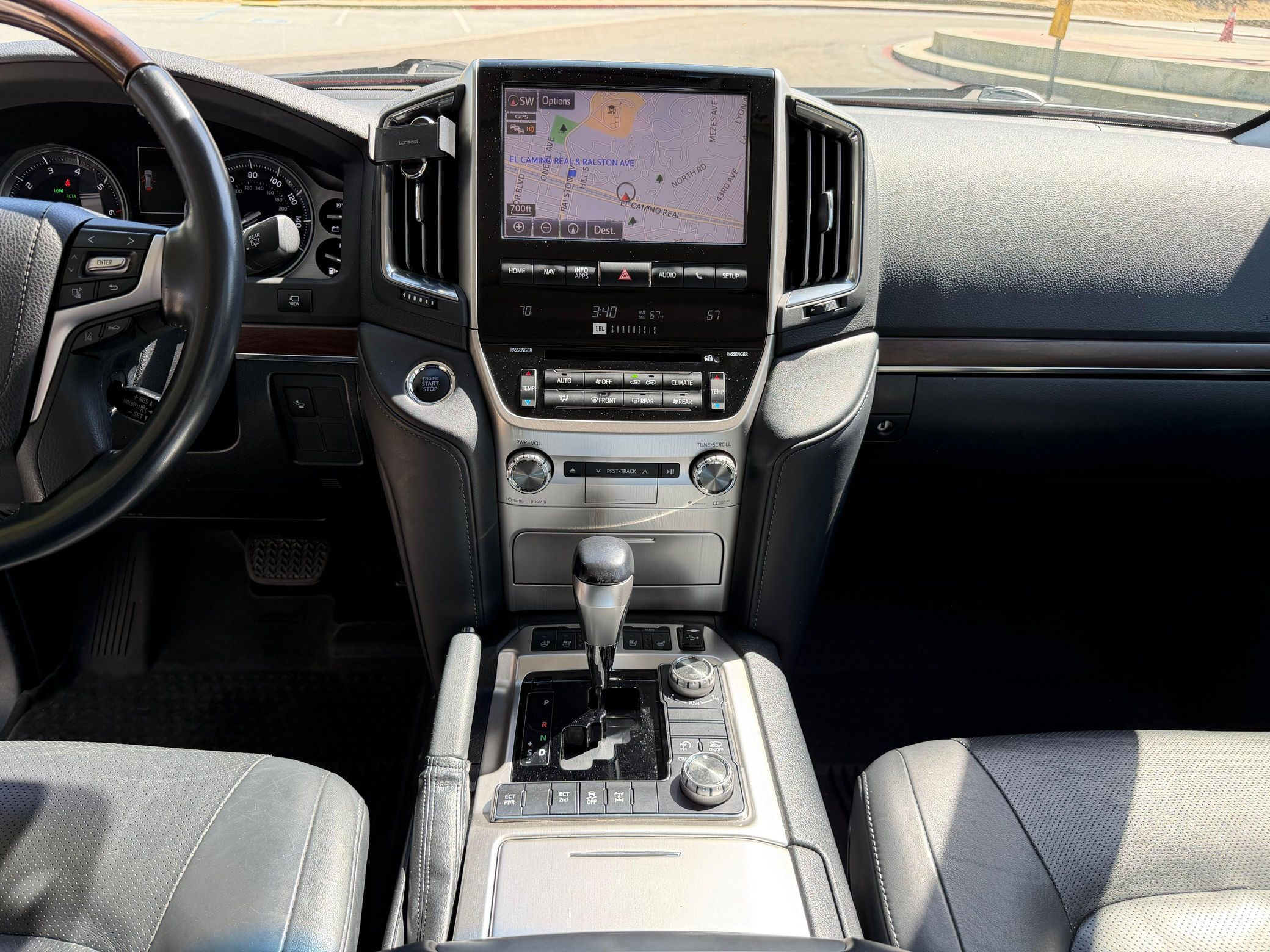 2017 Toyota Land Cruiser - Image 6