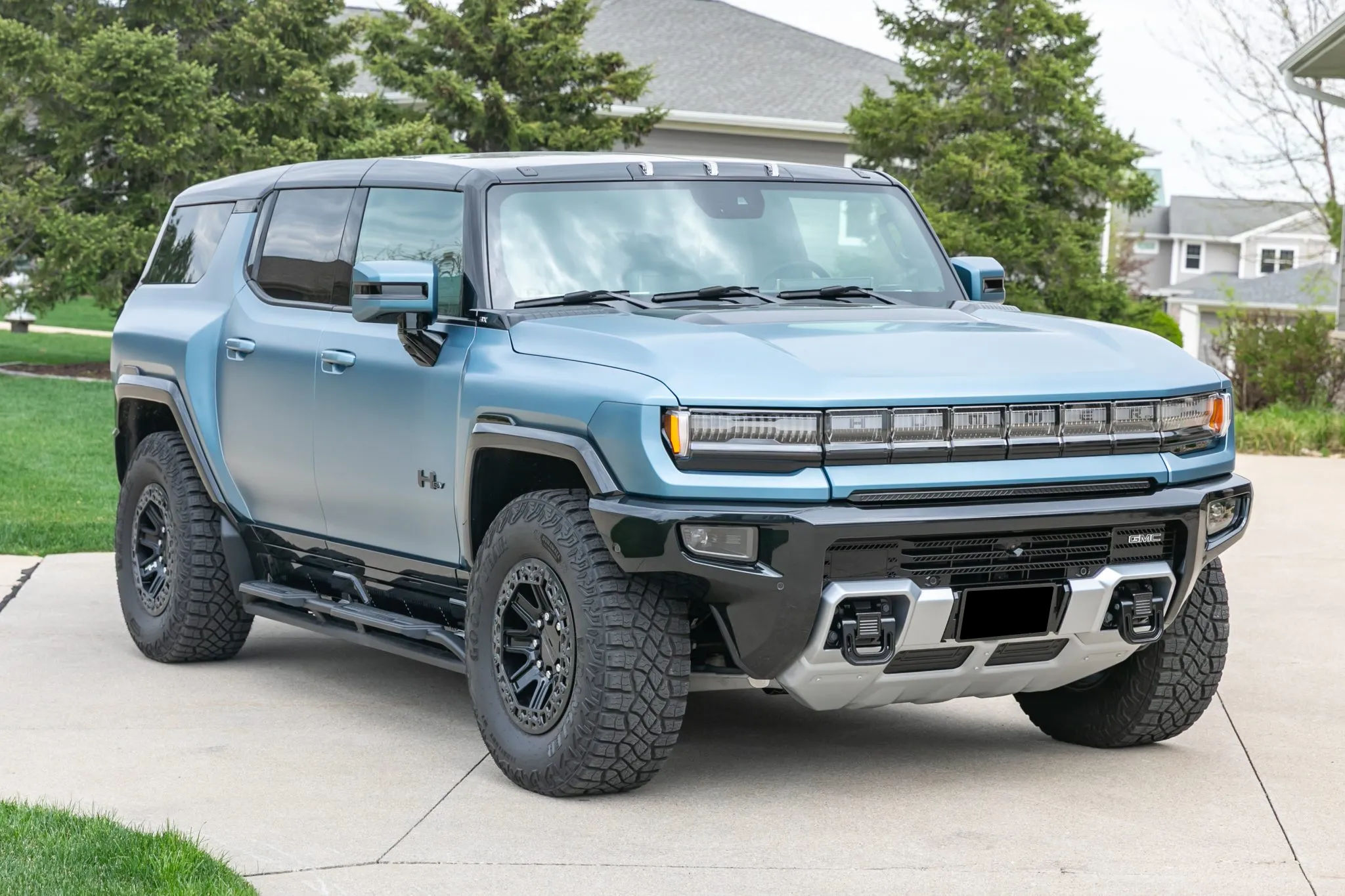 2024 GMC Hummer EV 3X Omega Edition - Image 2