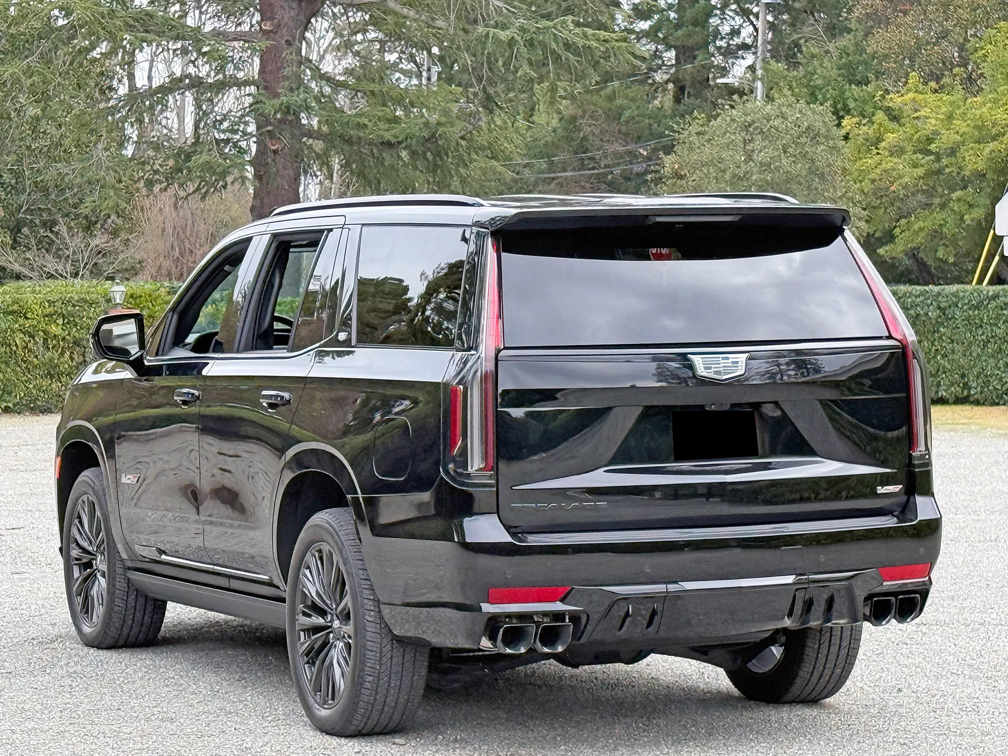 2023 Cadillac Escalade-V - Image 9