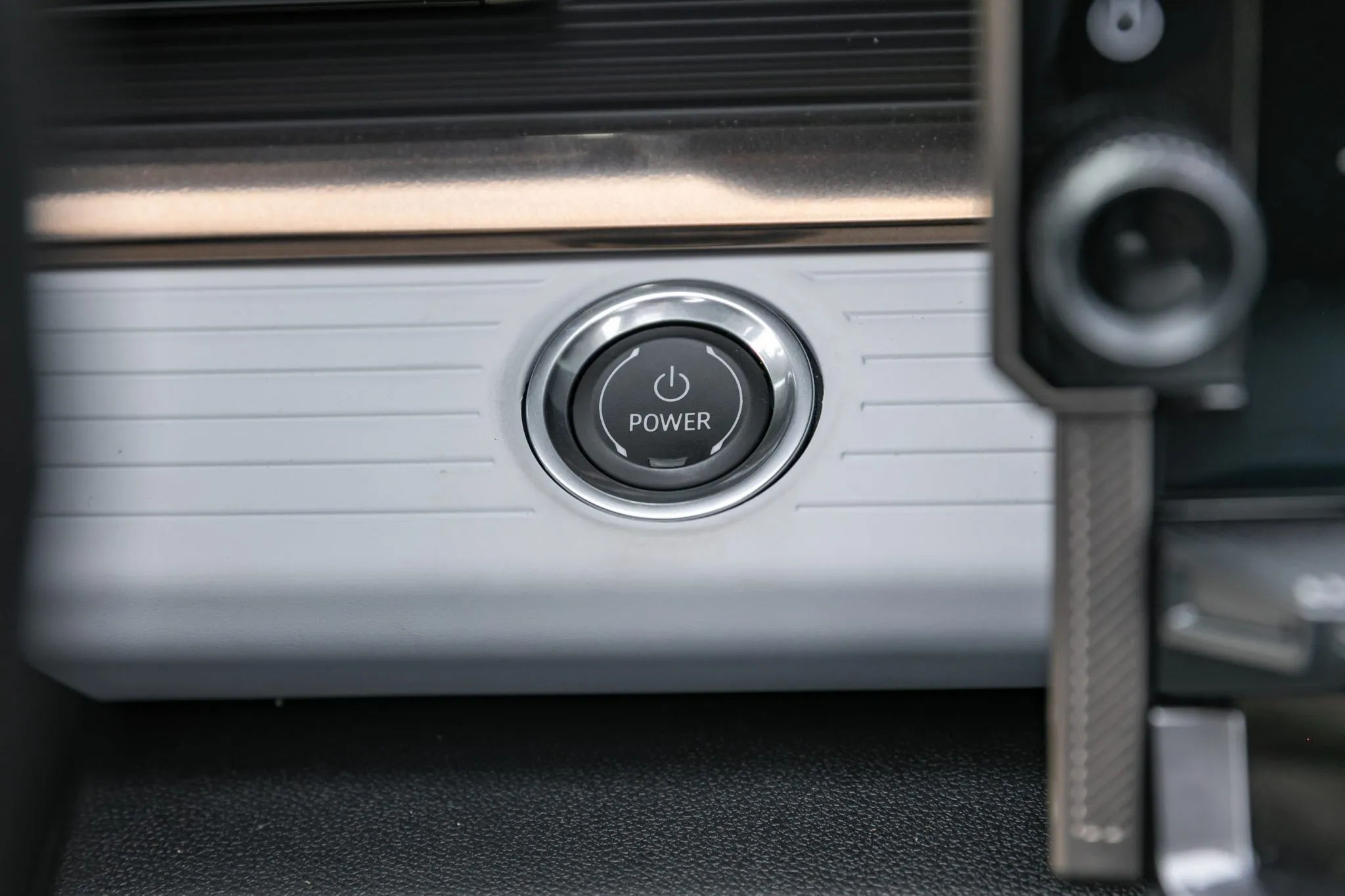 2024 GMC Hummer EV 3X Omega Edition - Image 13