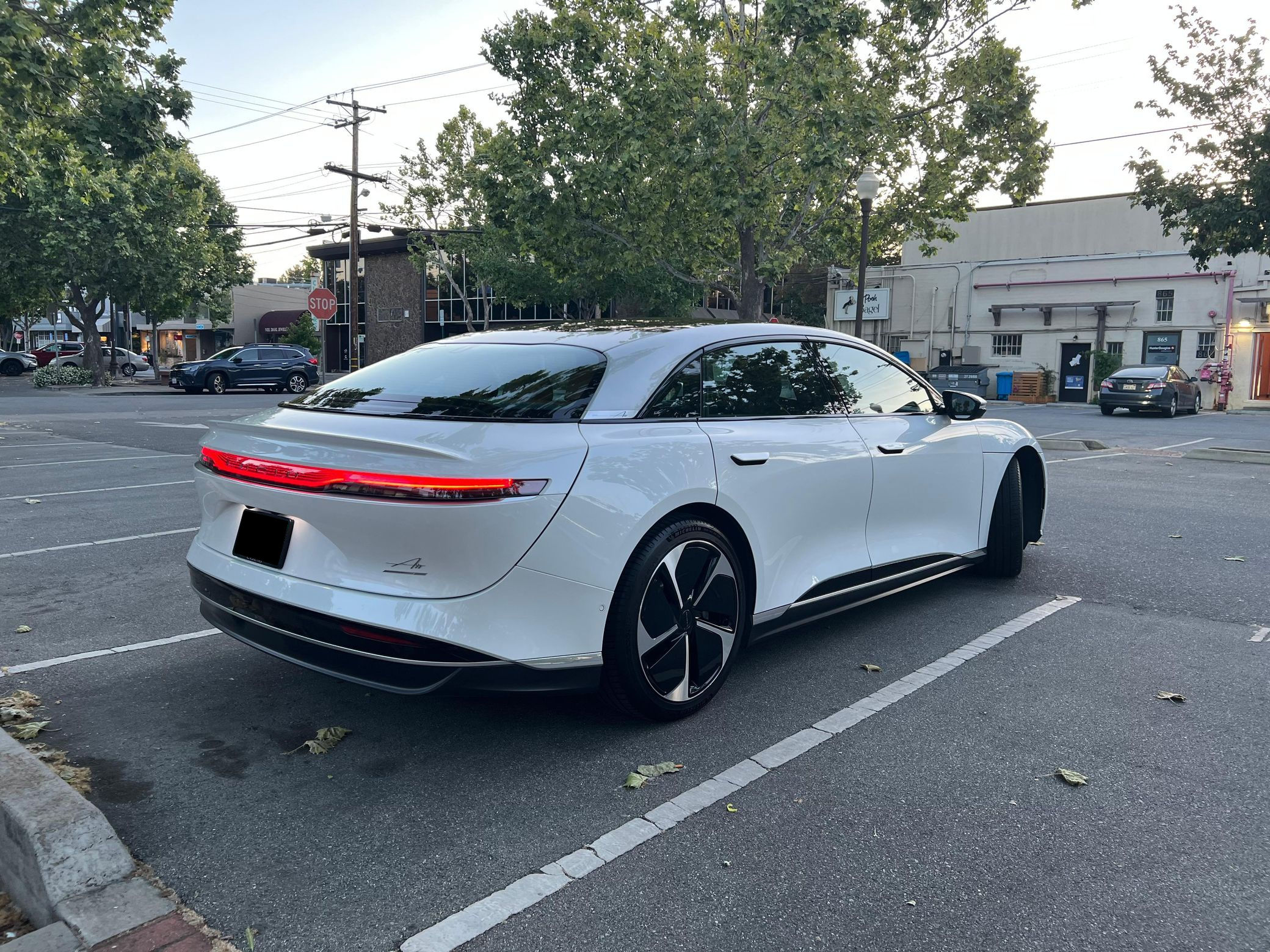 2023 Lucid Air Touring - Image 6