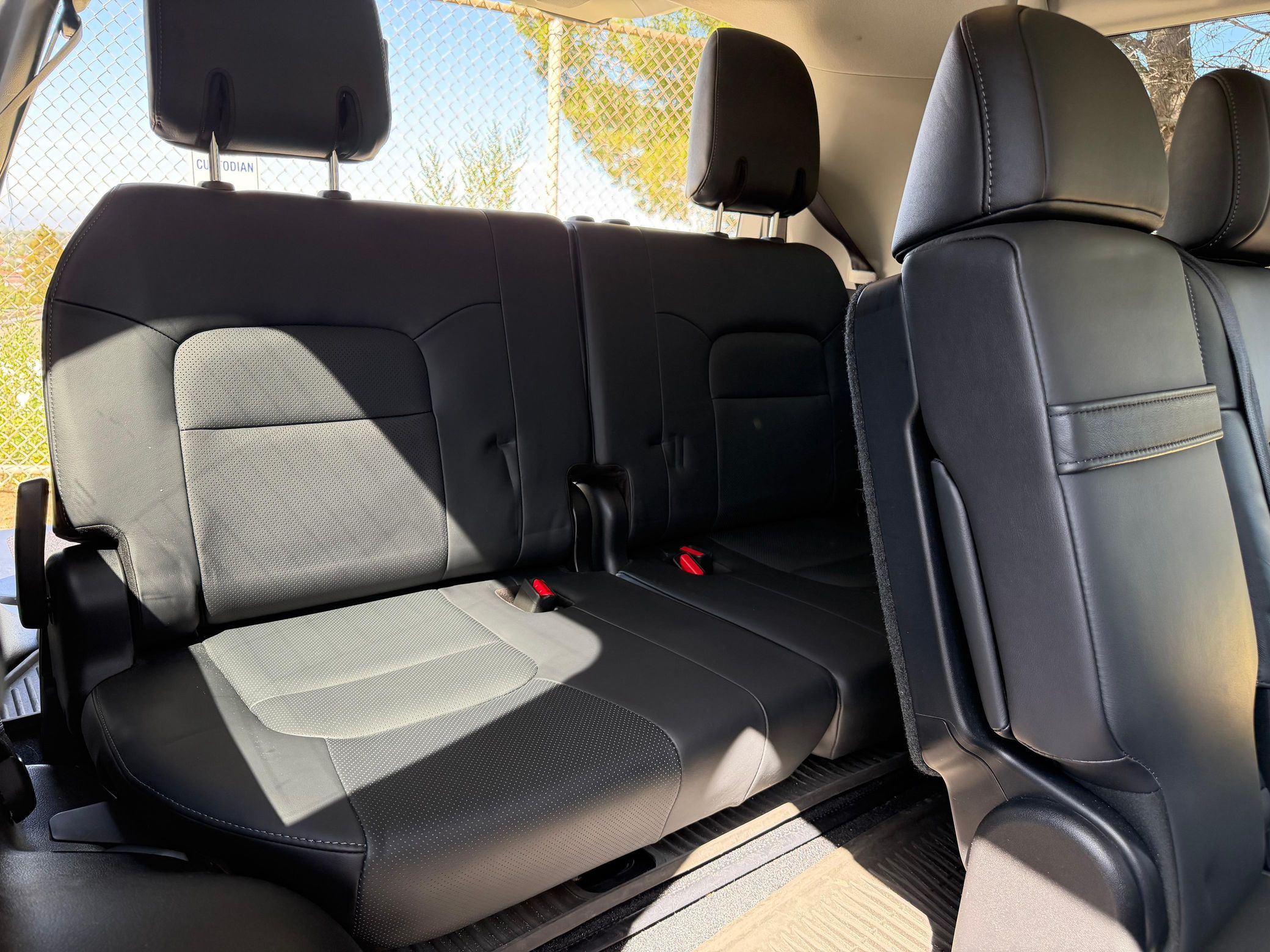 2017 Toyota Land Cruiser - Image 13
