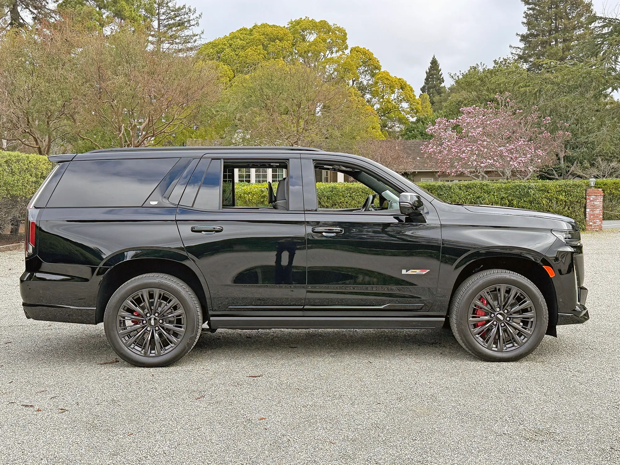 2023 Cadillac Escalade-V - Image 14