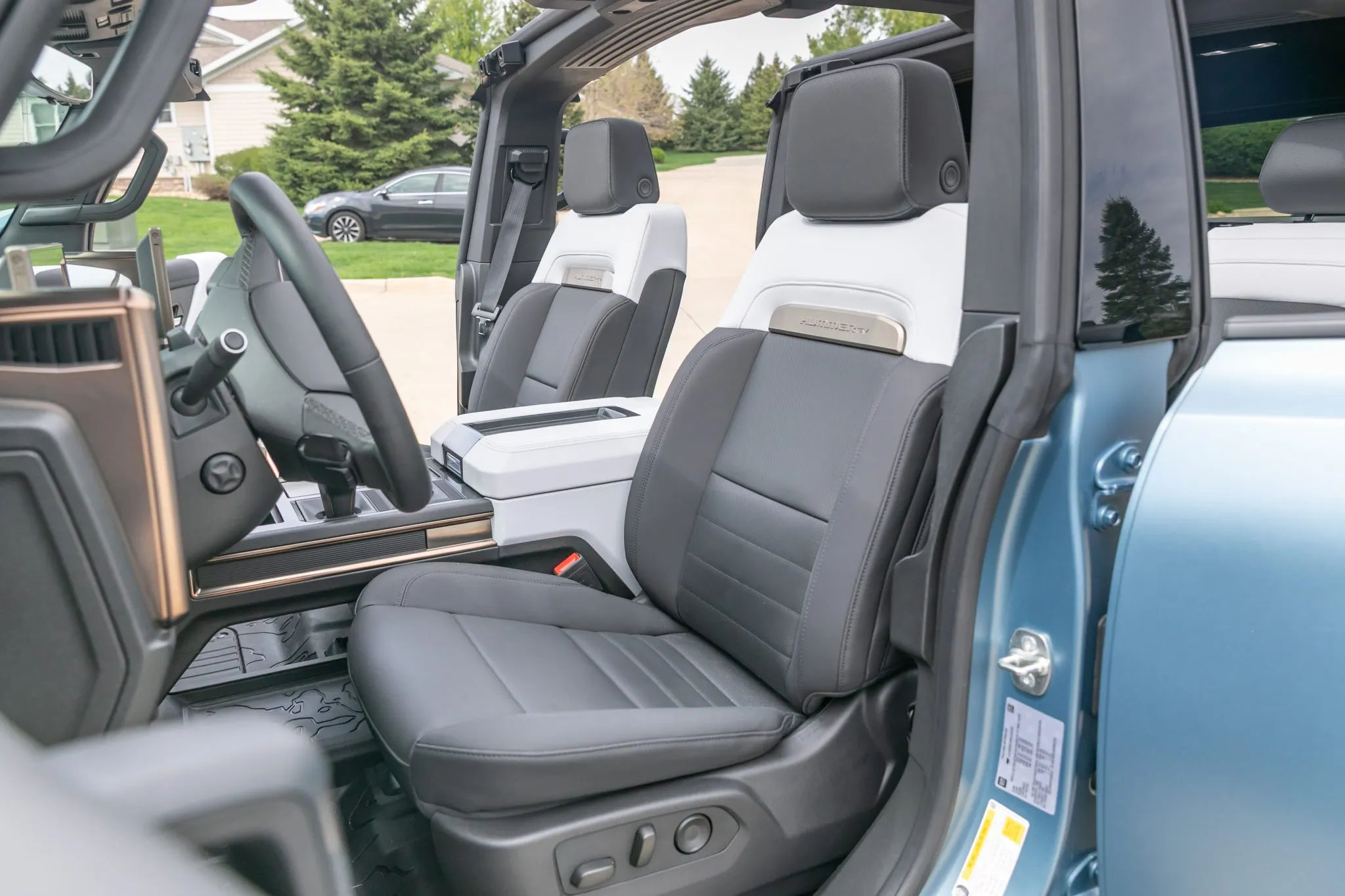 2024 GMC Hummer EV 3X Omega Edition - Image 18