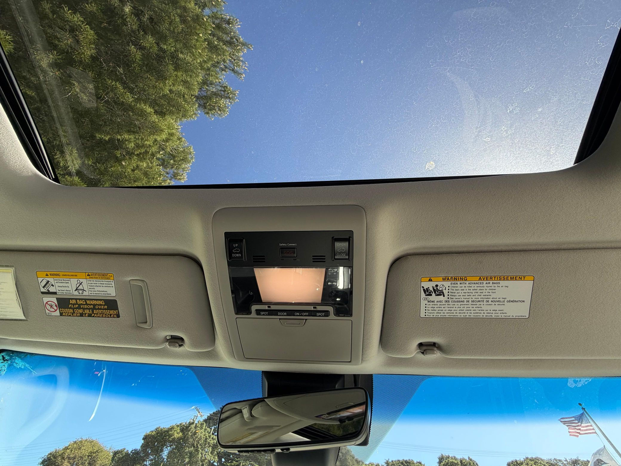2017 Toyota Land Cruiser - Image 18
