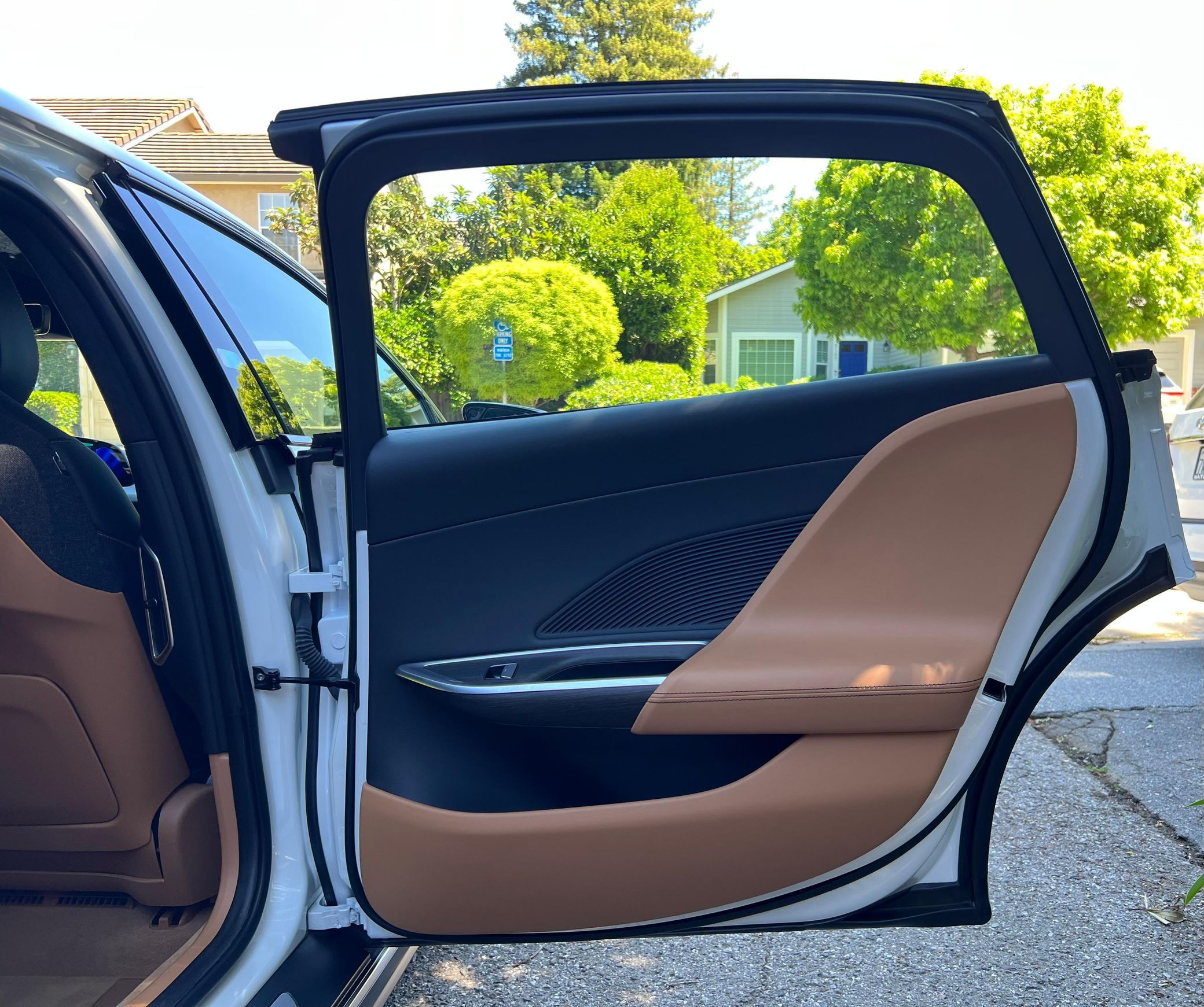 2023 Lucid Air Touring - Image 19