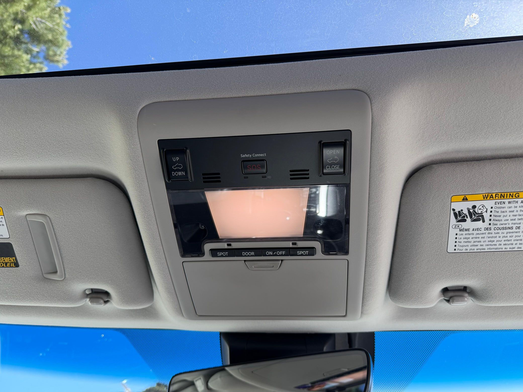 2017 Toyota Land Cruiser - Image 20