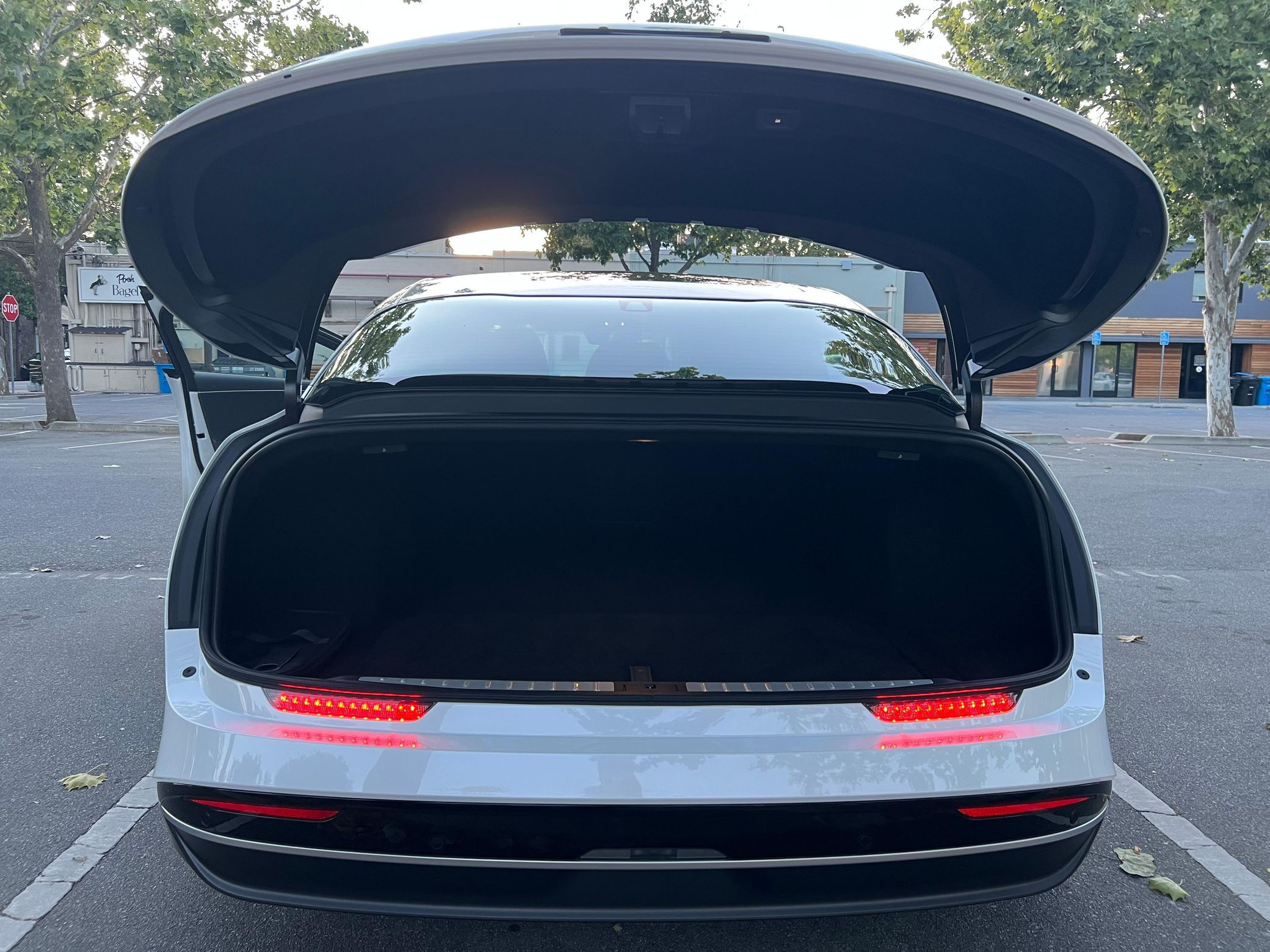 2023 Lucid Air Touring - Image 24