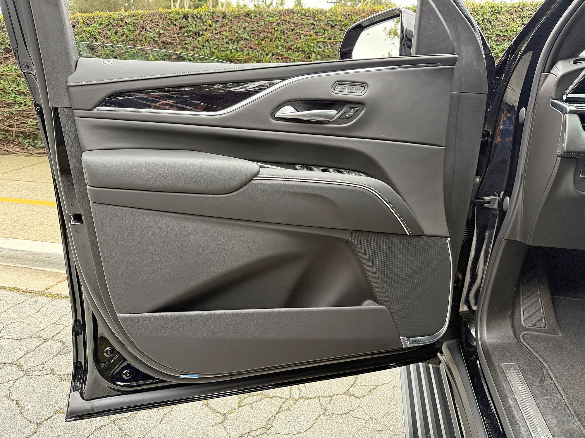 2023 Cadillac Escalade-V - Image 25