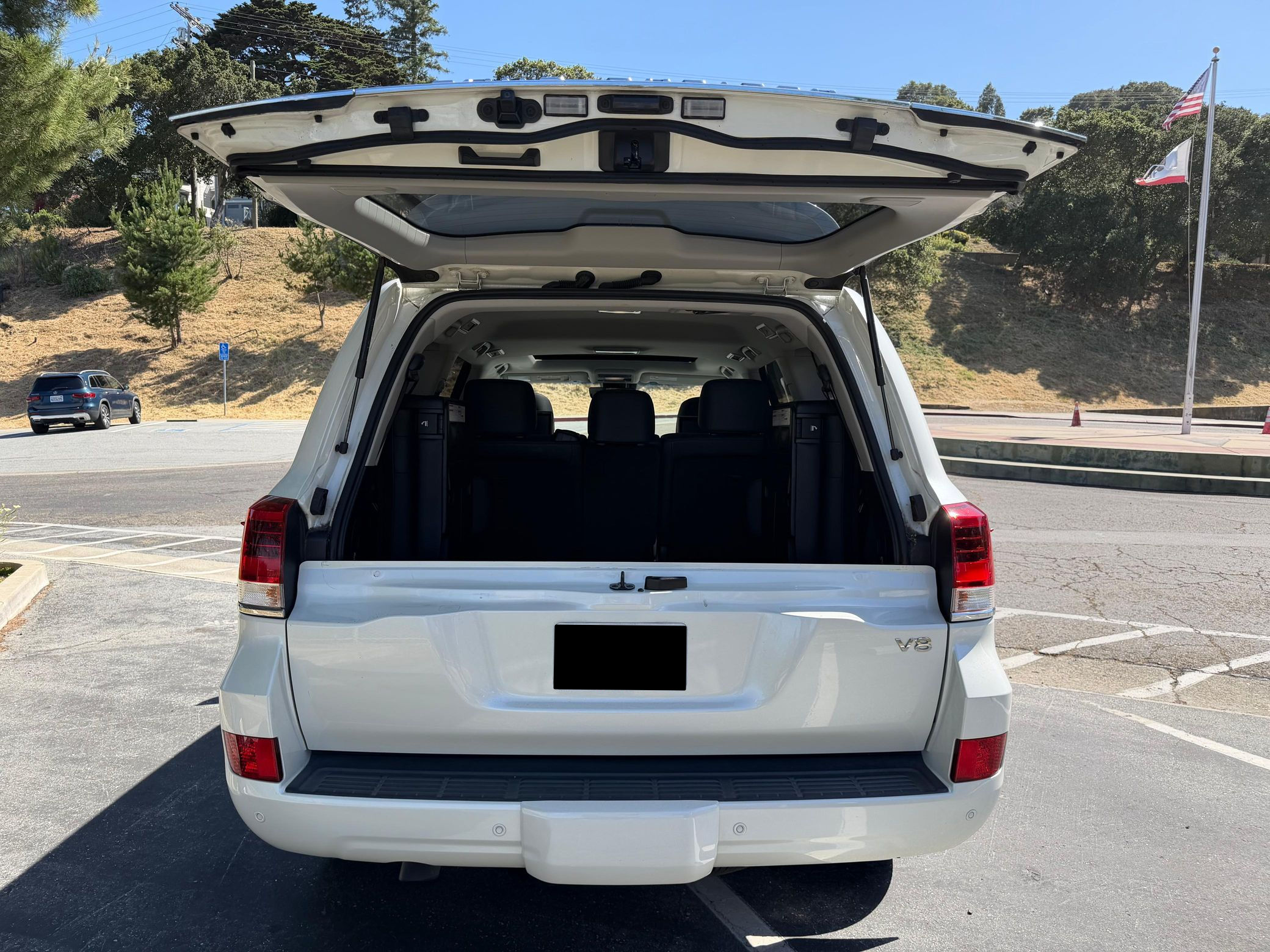 2017 Toyota Land Cruiser - Image 27