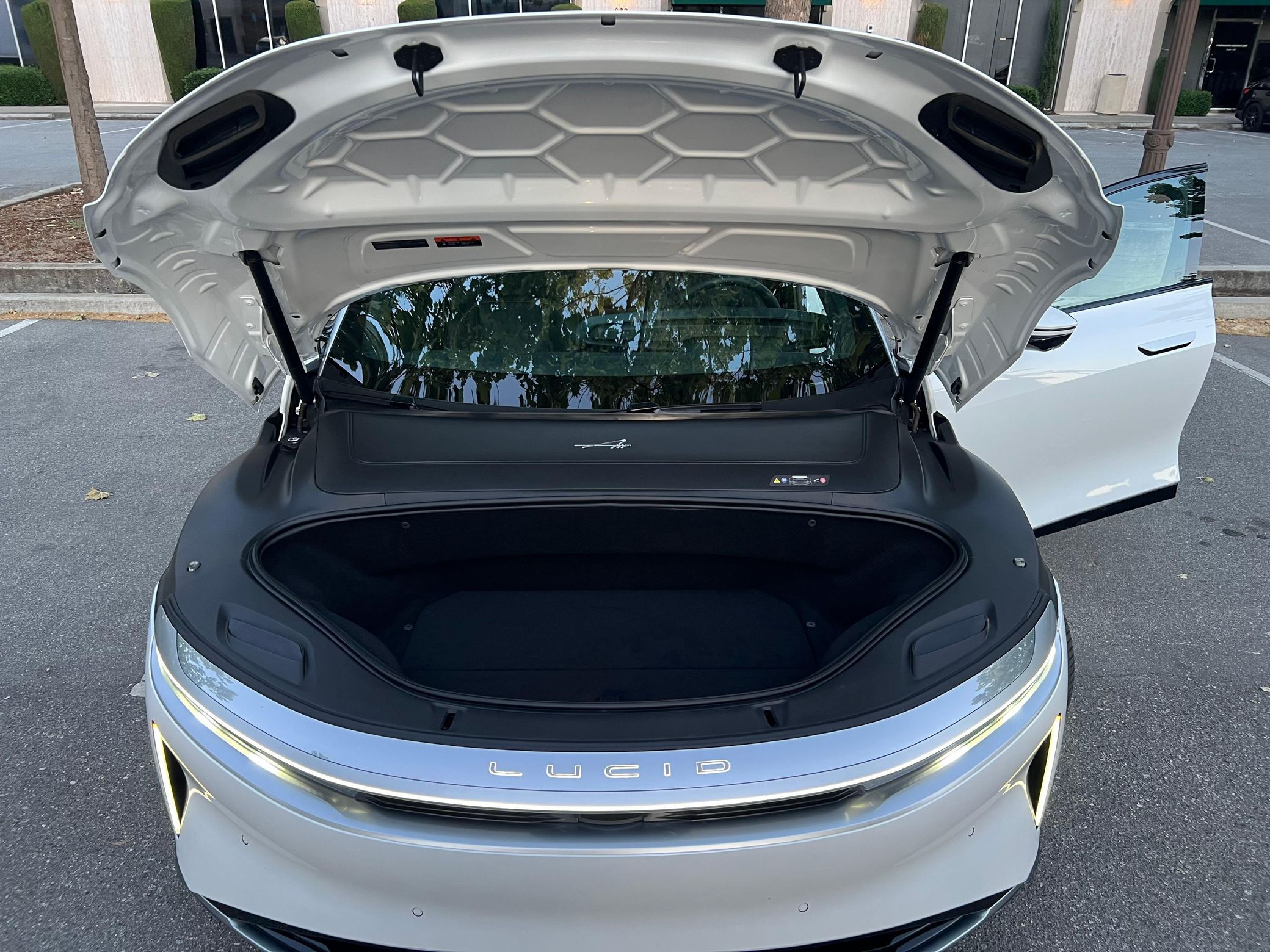 2023 Lucid Air Touring - Image 29