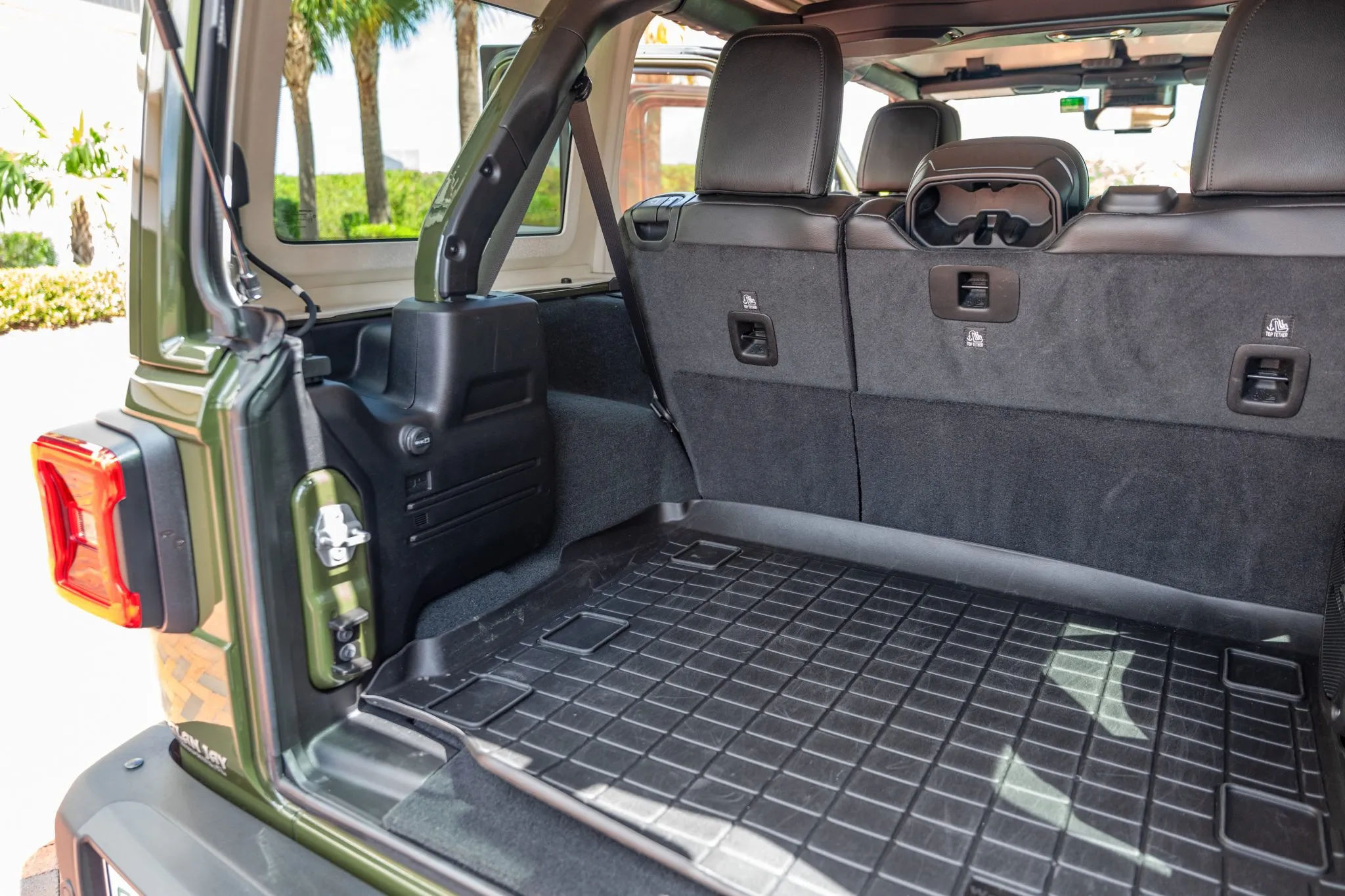 2022 Jeep Wrangler Unlimited Rubicon 392 - Image 34