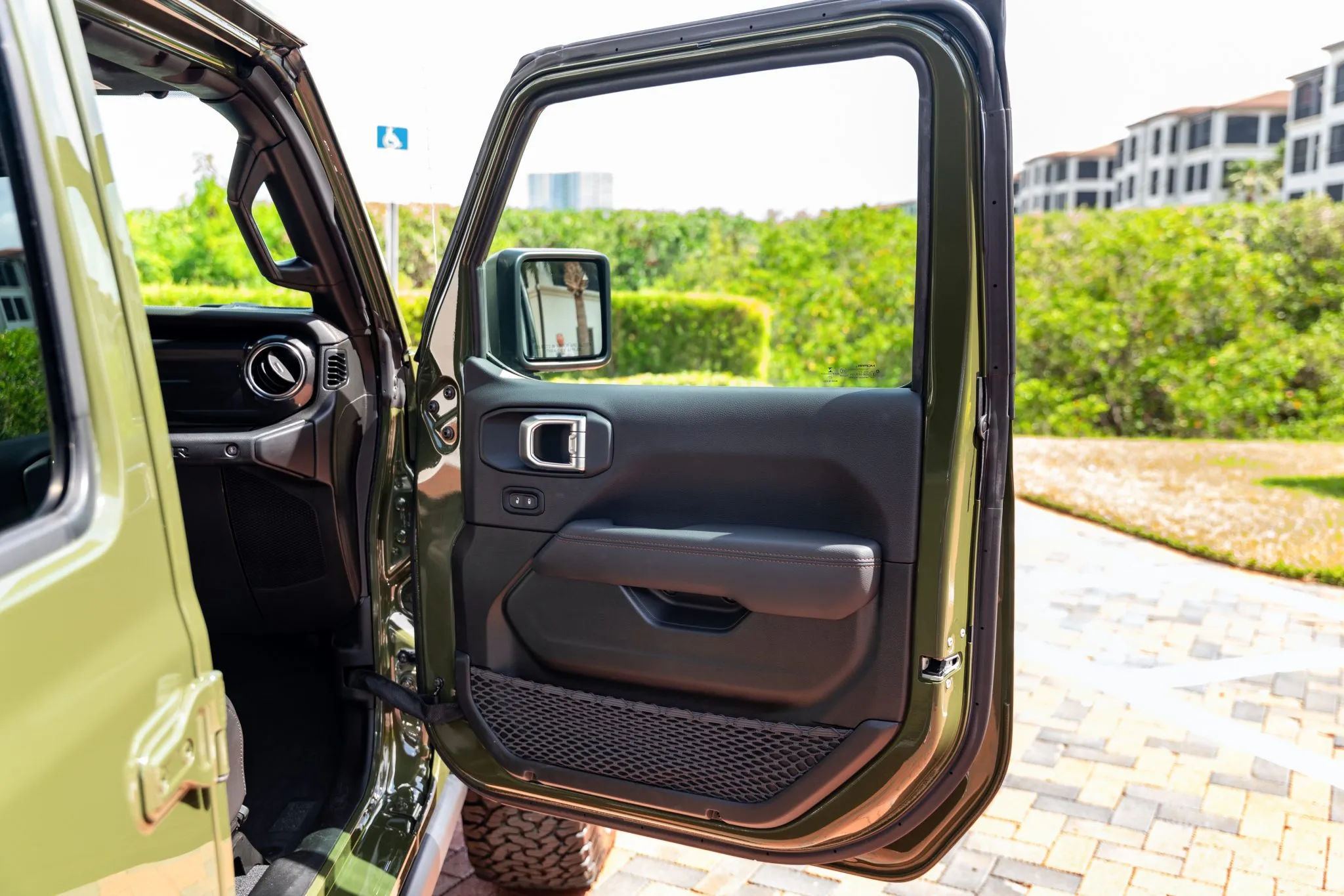 2022 Jeep Wrangler Unlimited Rubicon 392 - Image 39