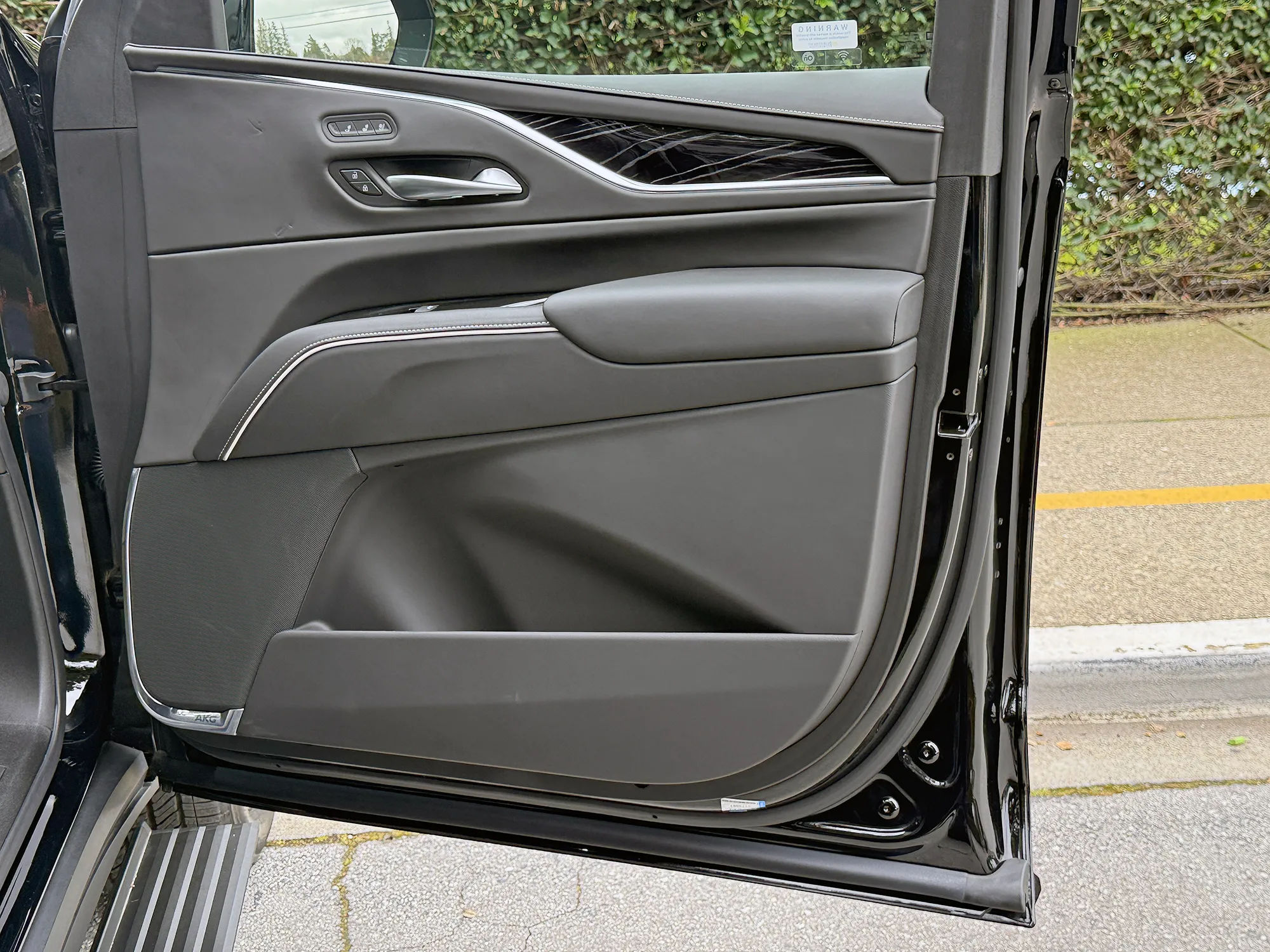 2023 Cadillac Escalade-V - Image 40