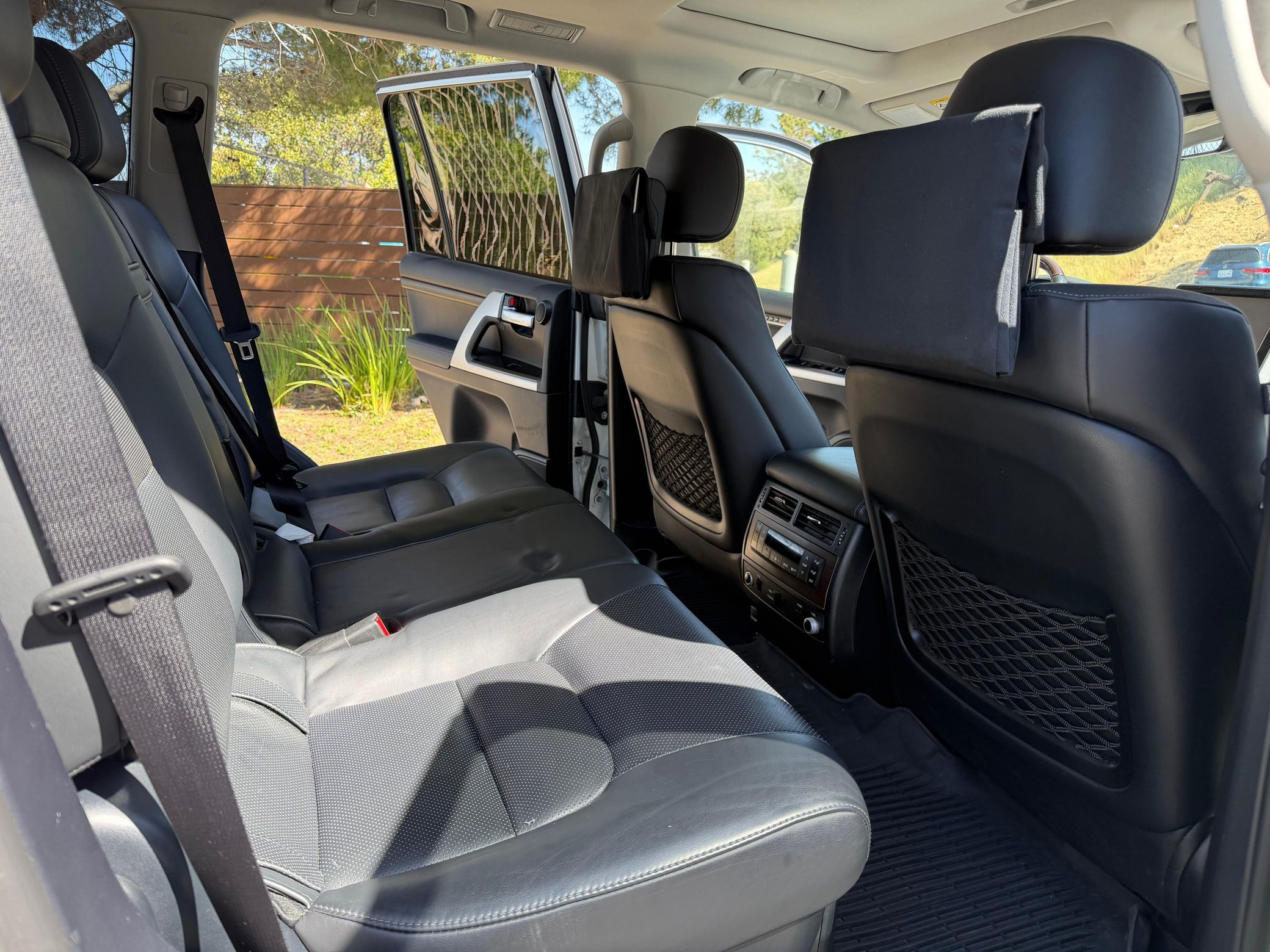 2017 Toyota Land Cruiser - Image 41