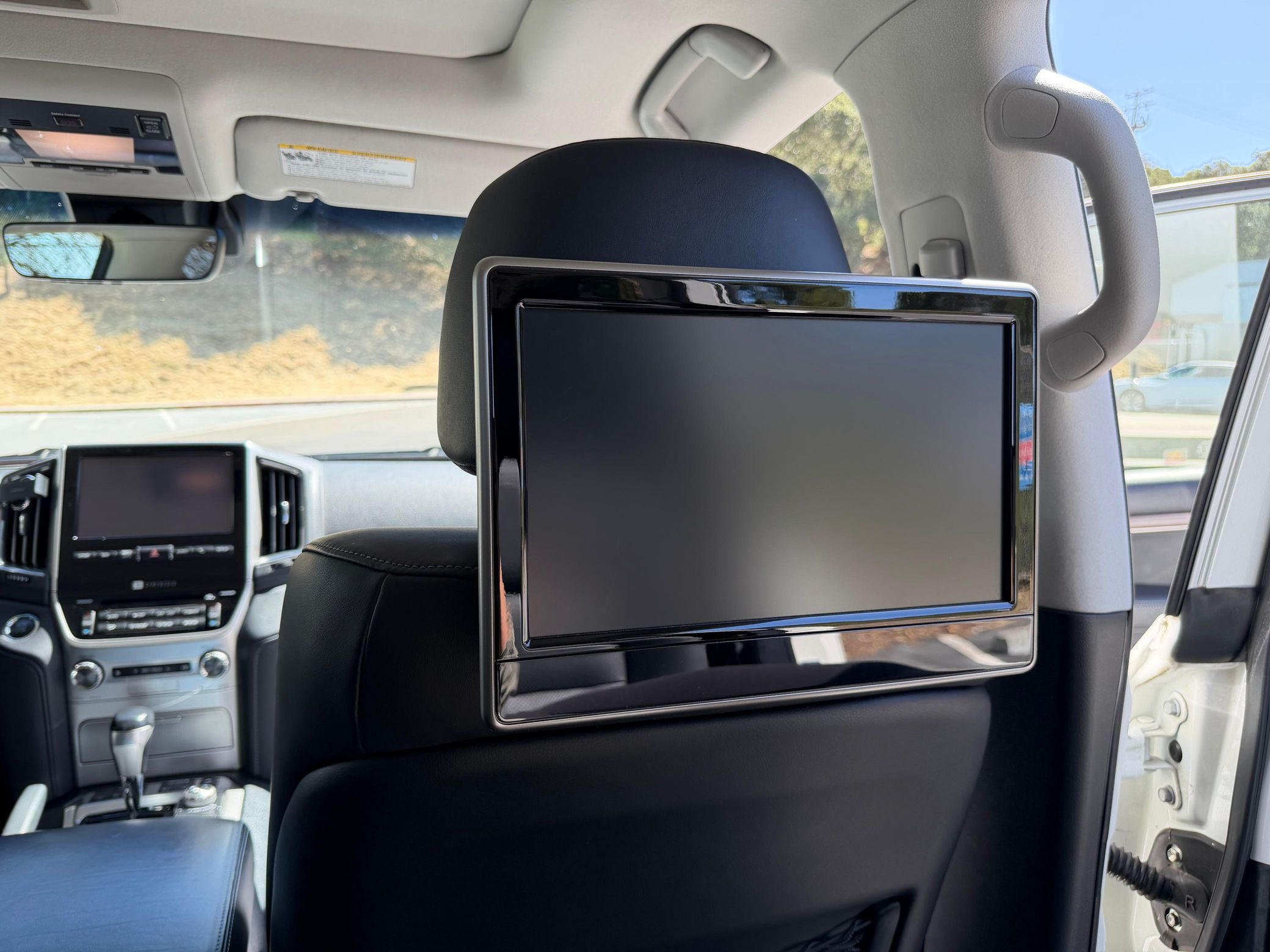 2017 Toyota Land Cruiser - Image 42