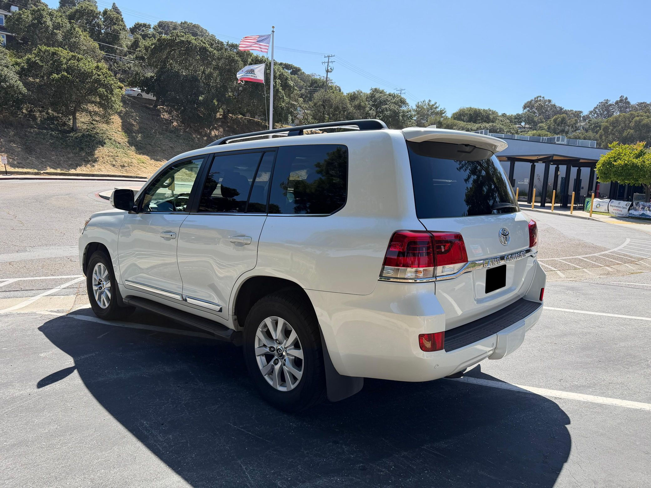 2017 Toyota Land Cruiser - Image 43
