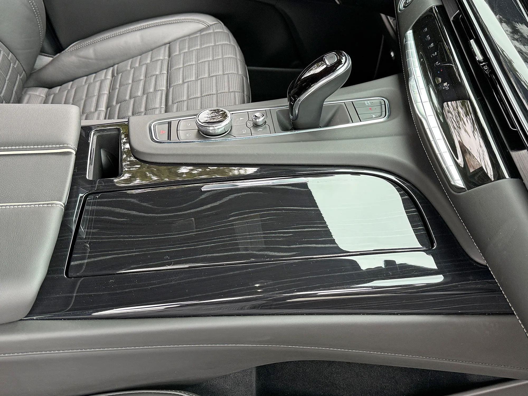2023 Cadillac Escalade-V - Image 46