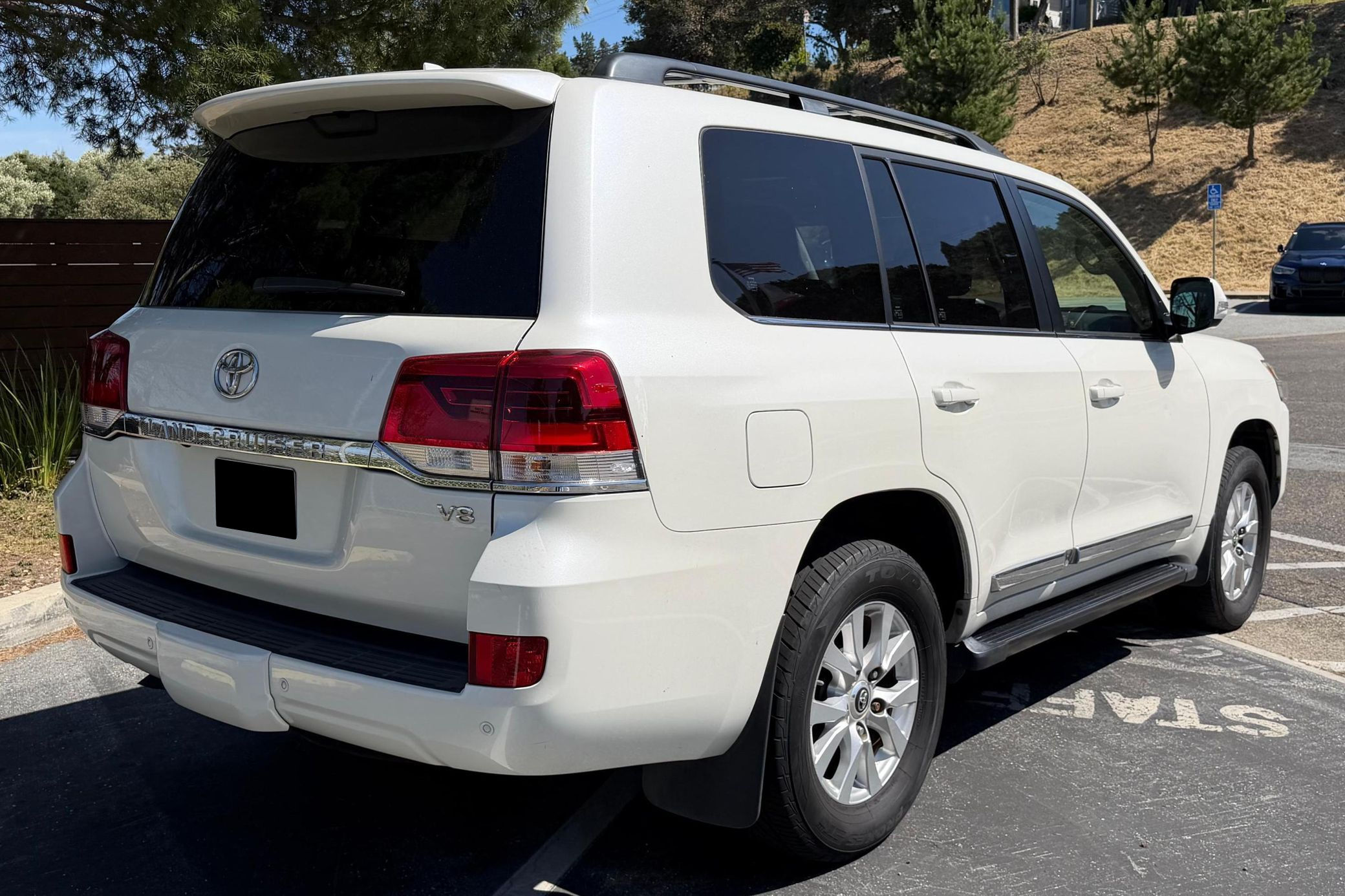 2017 Toyota Land Cruiser - Image 46