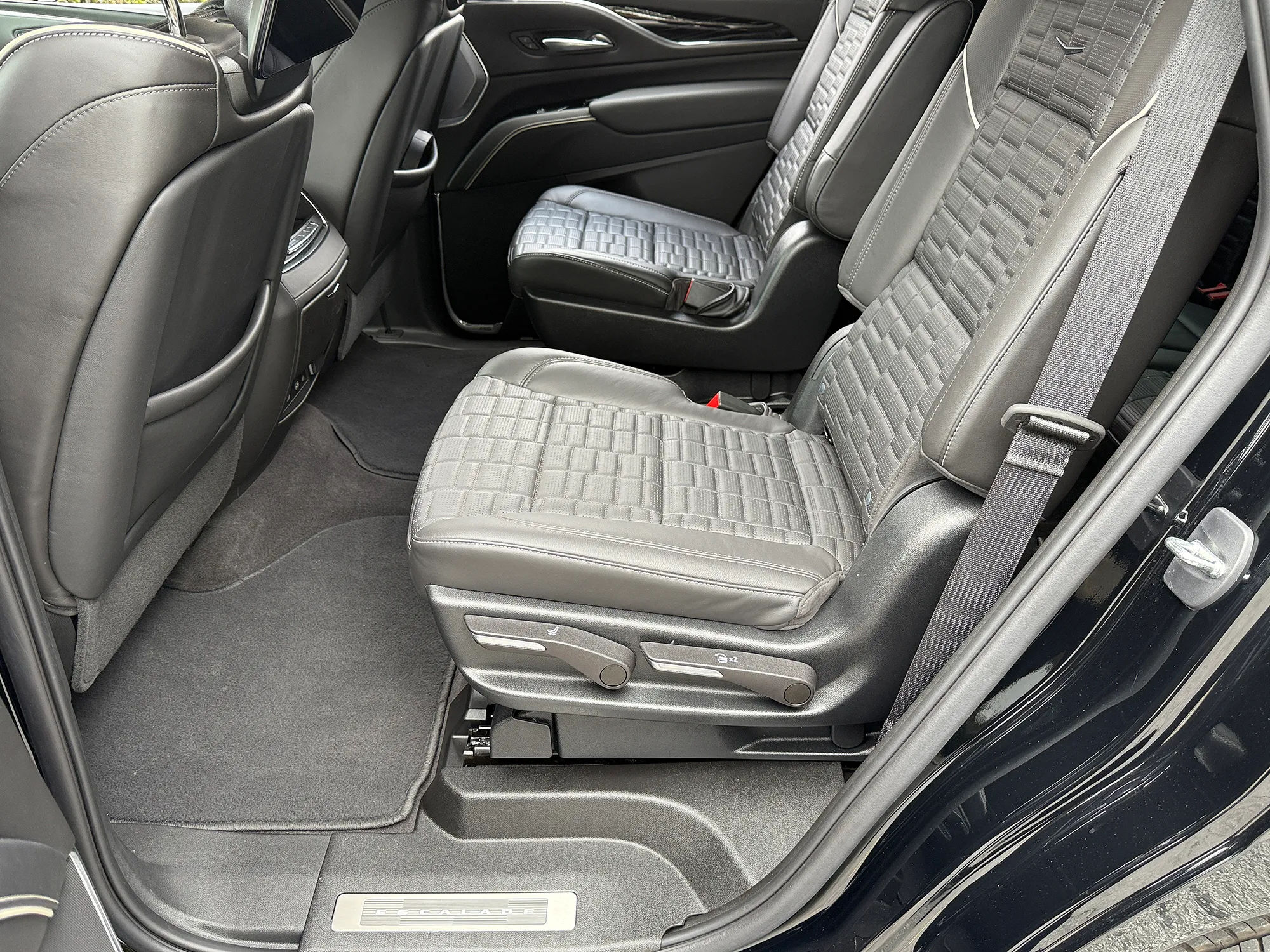 2023 Cadillac Escalade-V - Image 53