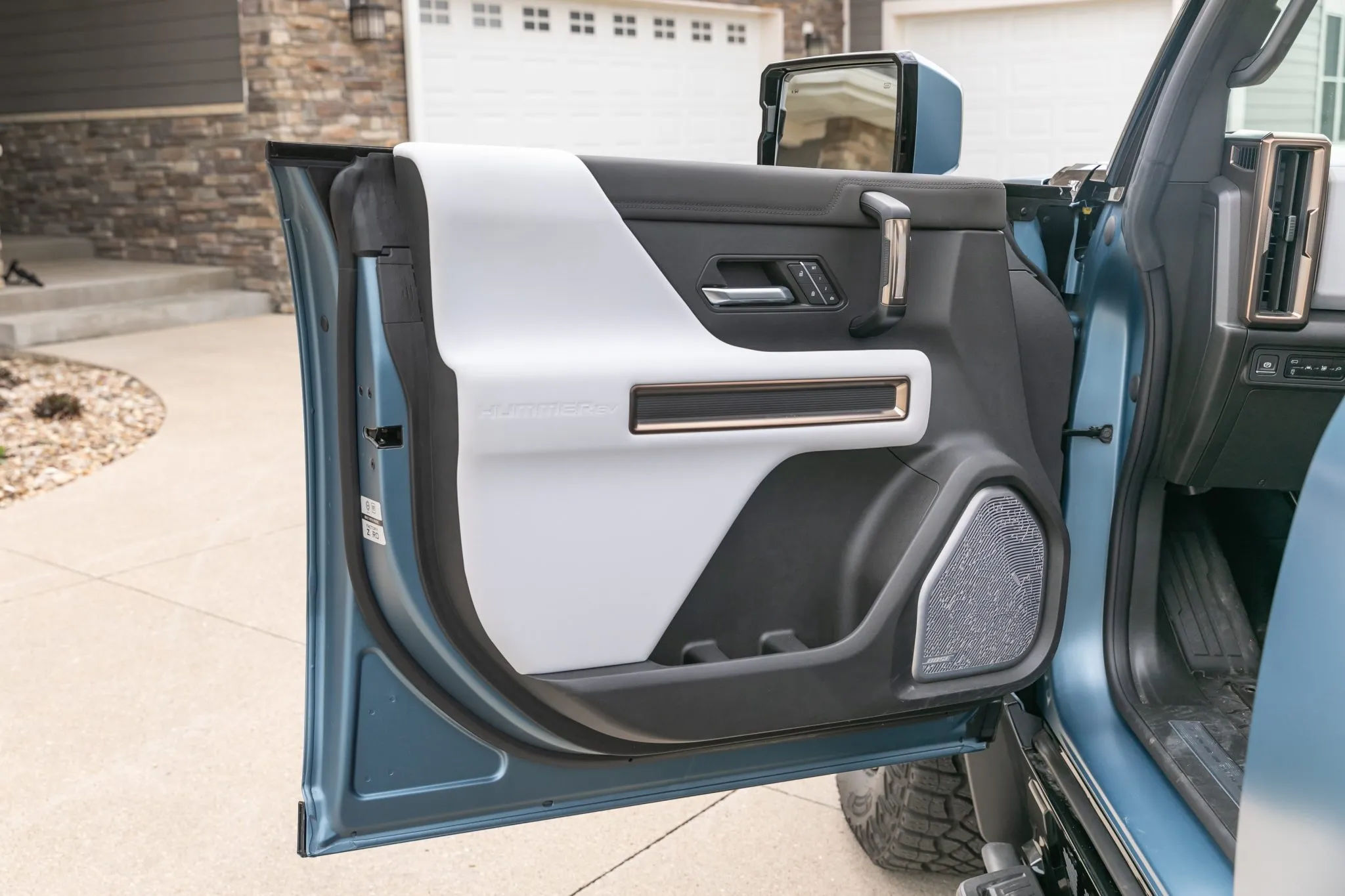 2024 GMC Hummer EV 3X Omega Edition - Image 64