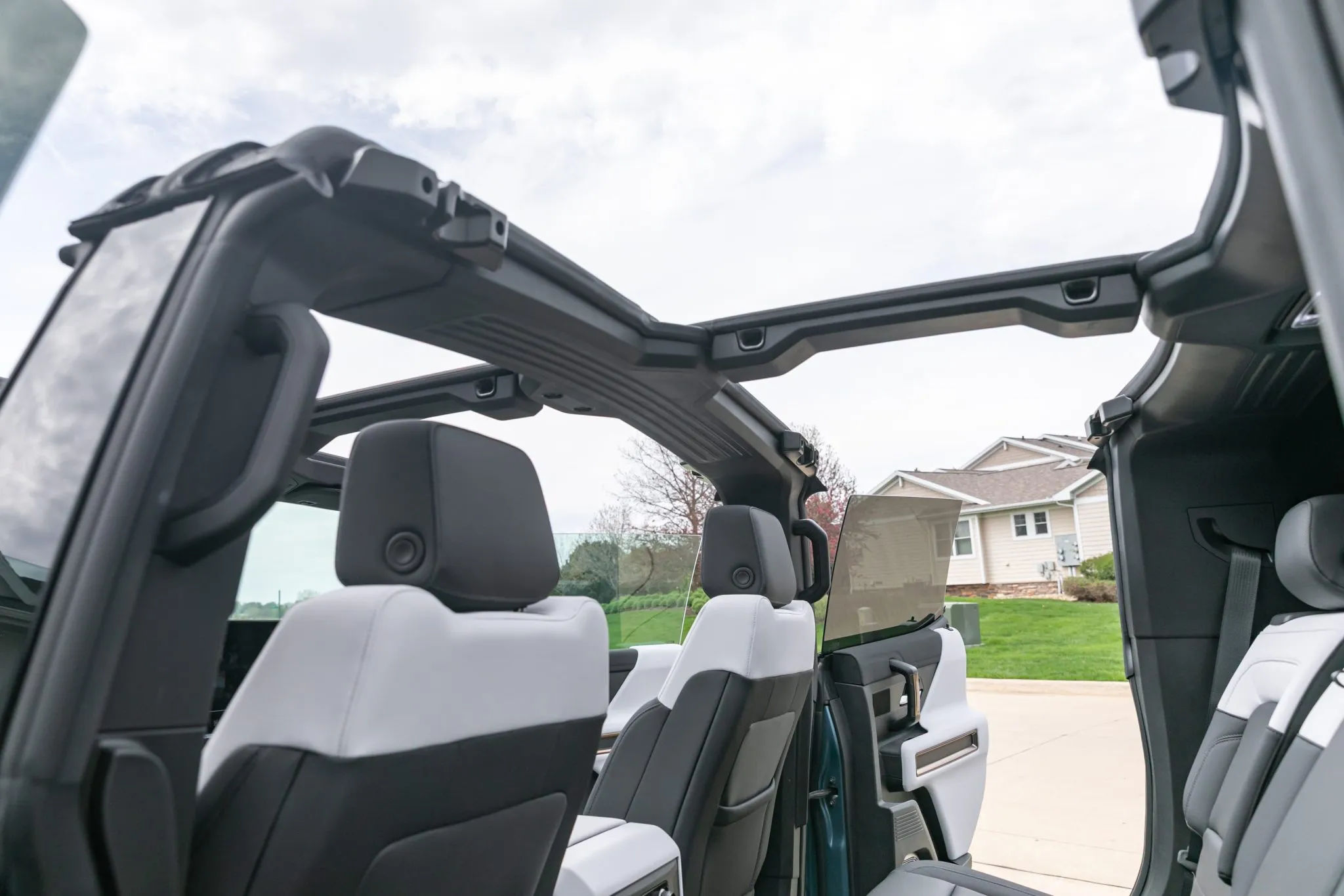 2024 GMC Hummer EV 3X Omega Edition - Image 65